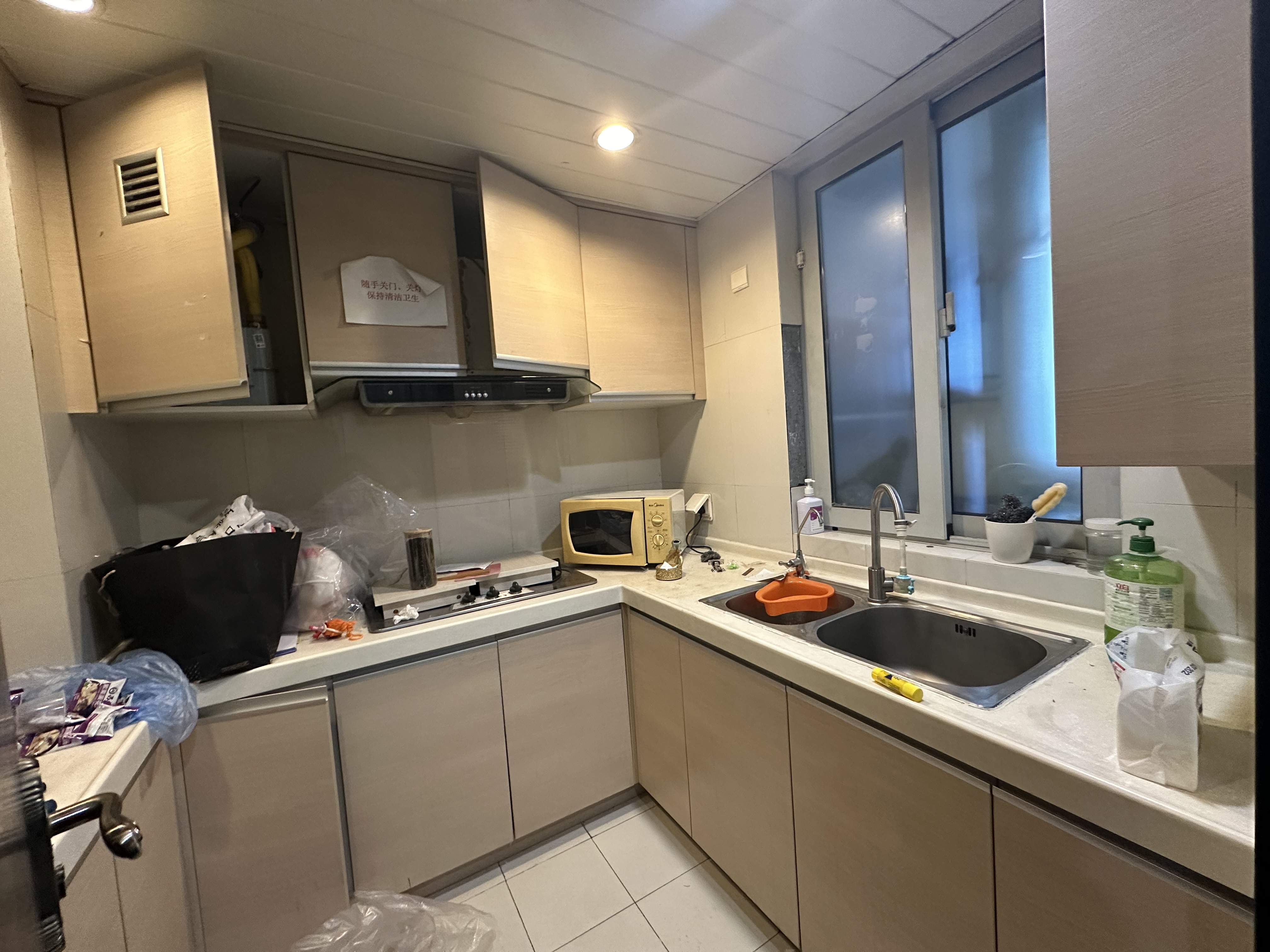 南京西路丽都新贵99平米写字楼出租