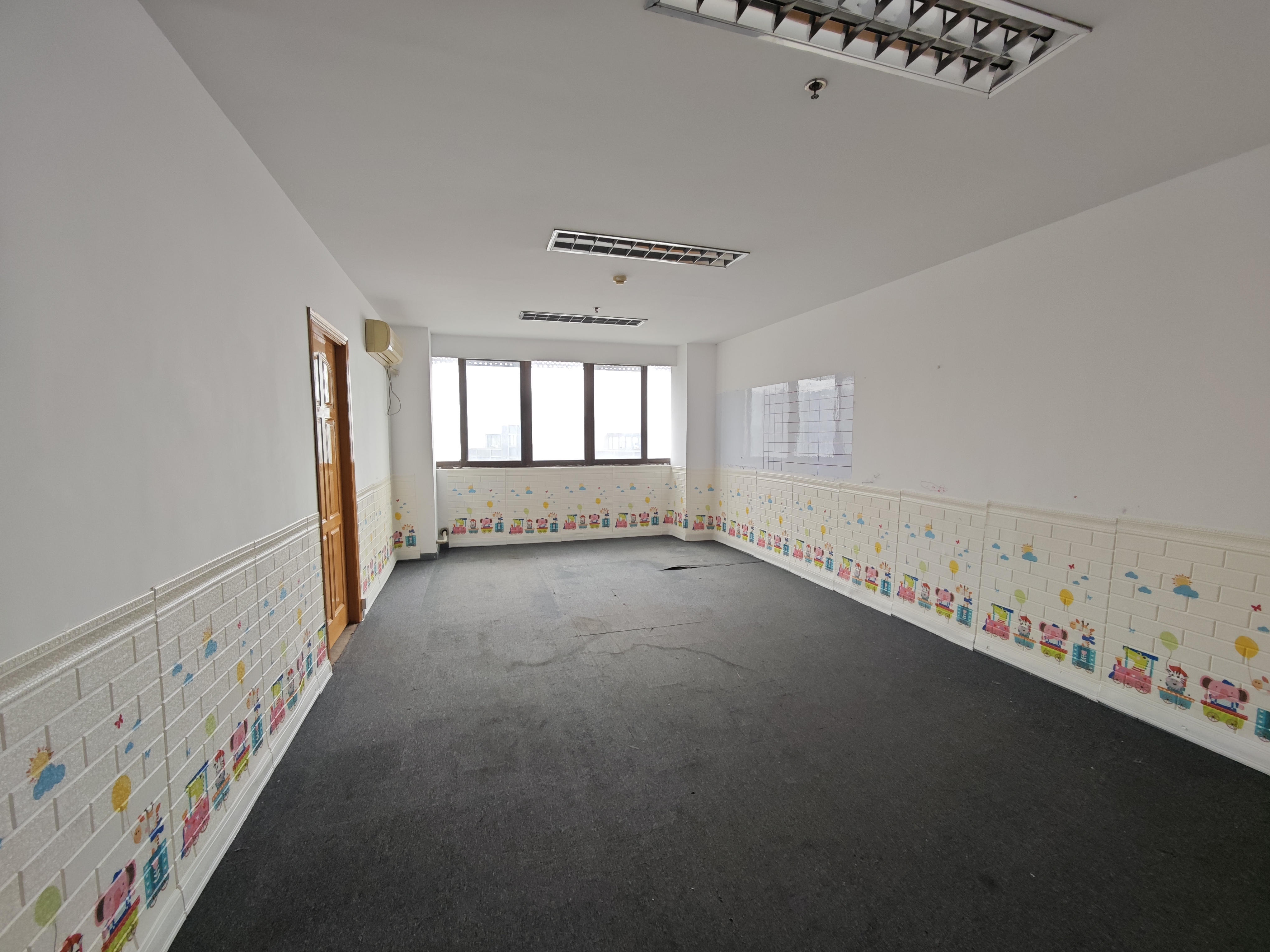 曹杨中谊大厦50平米写字楼出租