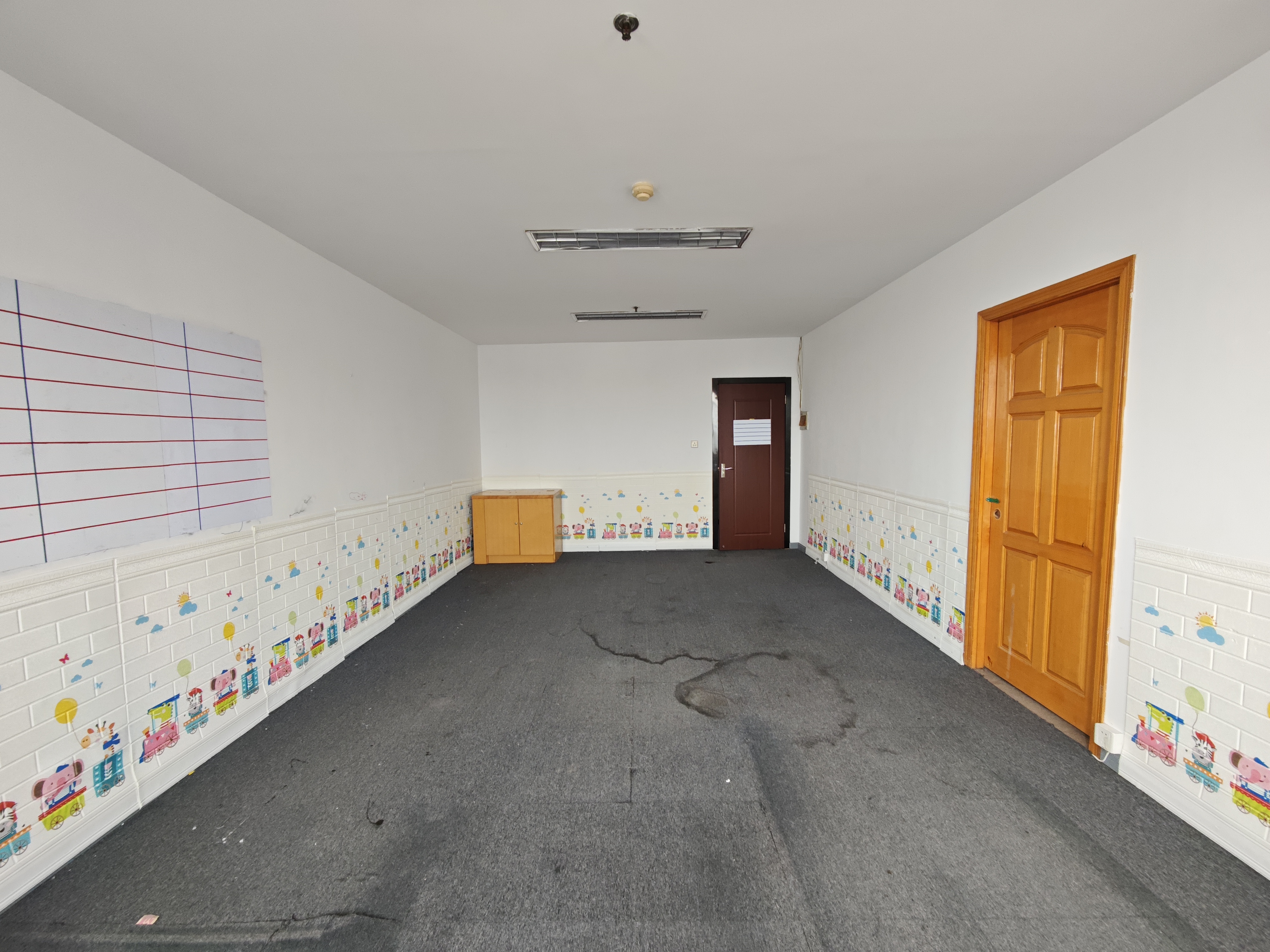 曹杨中谊大厦50平米写字楼出租