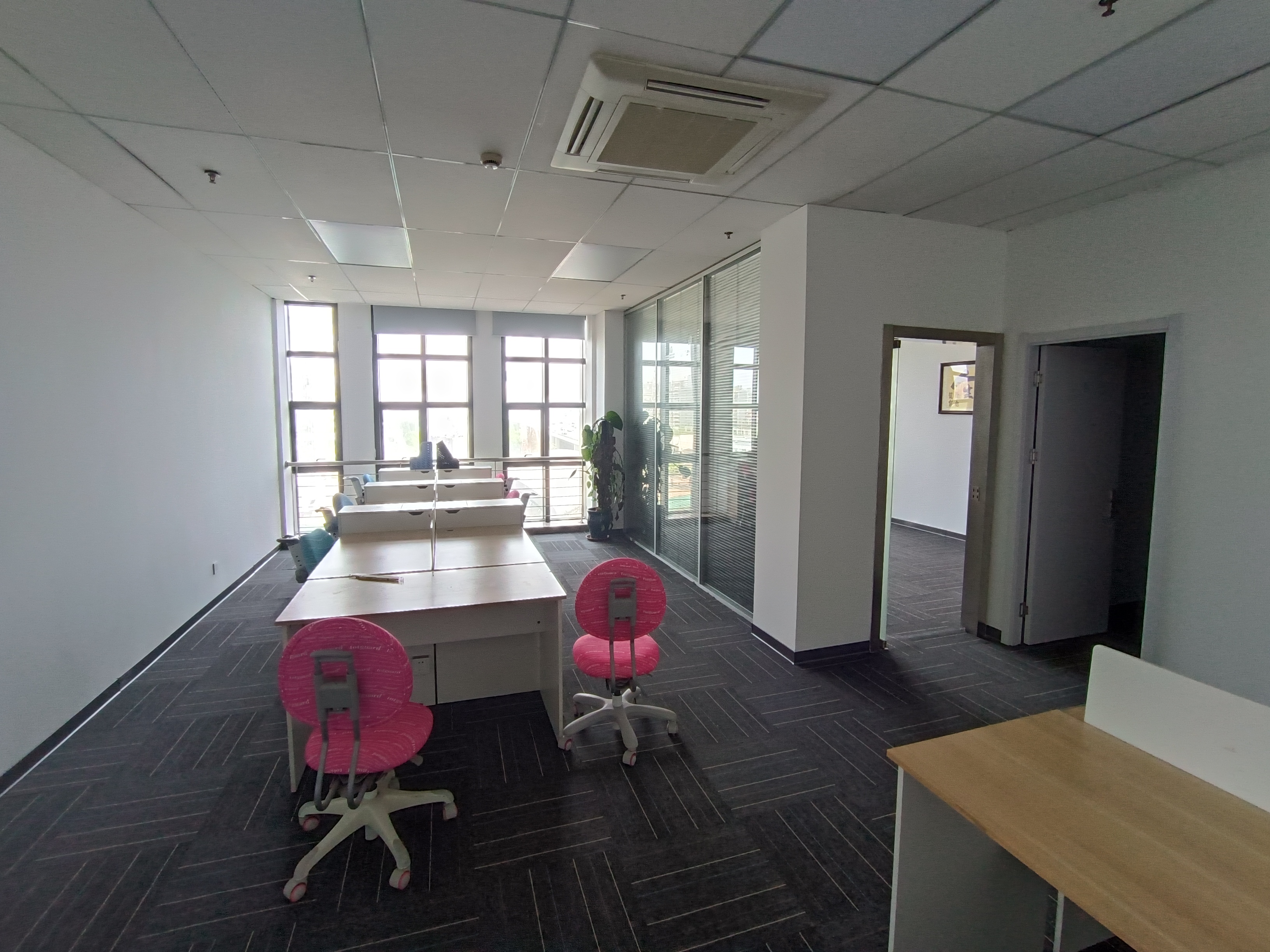 古美宁谷商务大厦（凯阳国际商务大厦）108平米写字楼出租