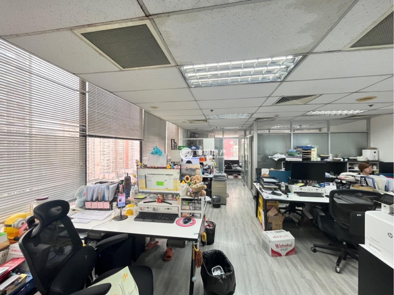 临平路上海商贸大厦98平米写字楼出租