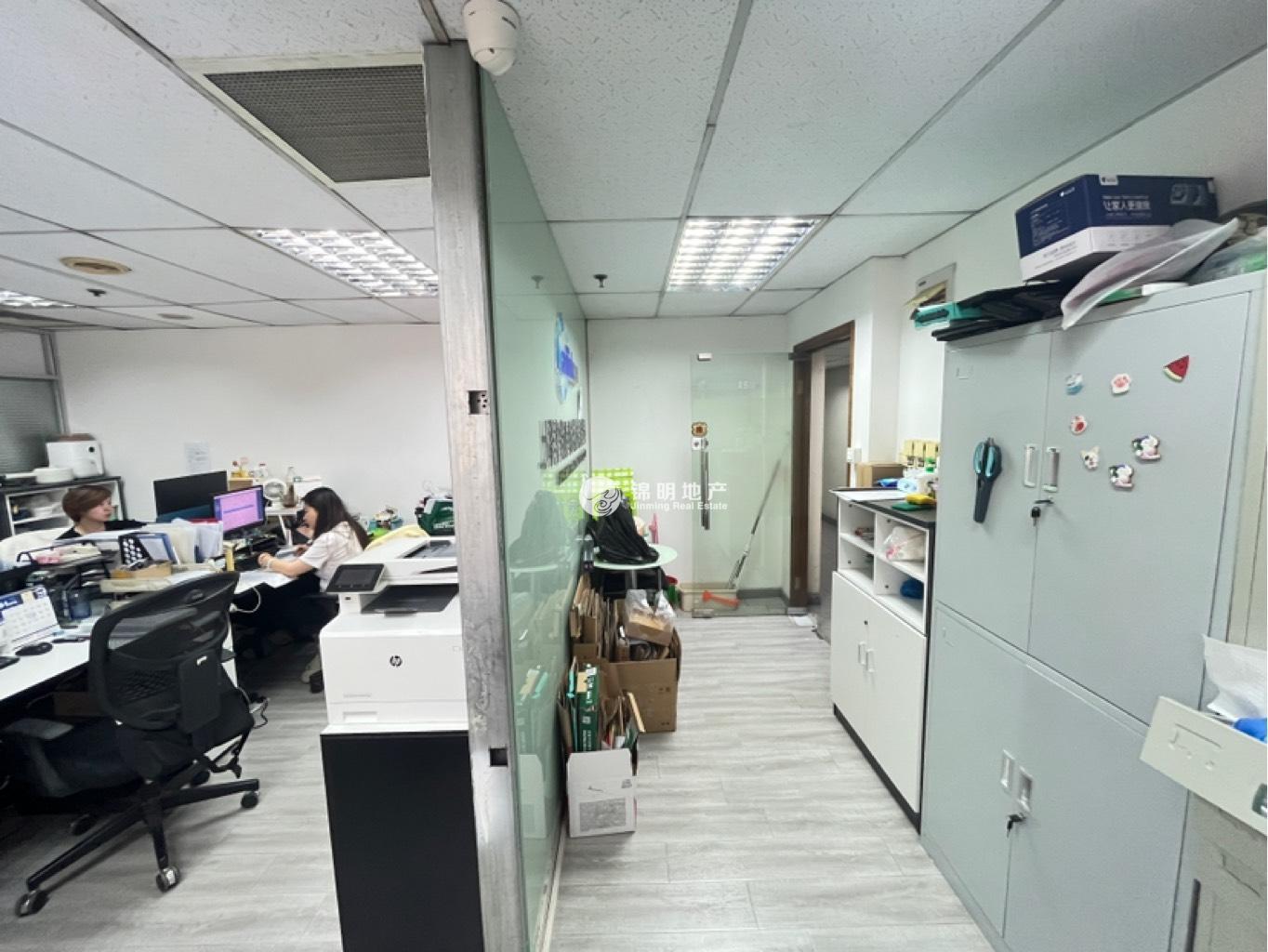 临平路上海商贸大厦98平米写字楼出租