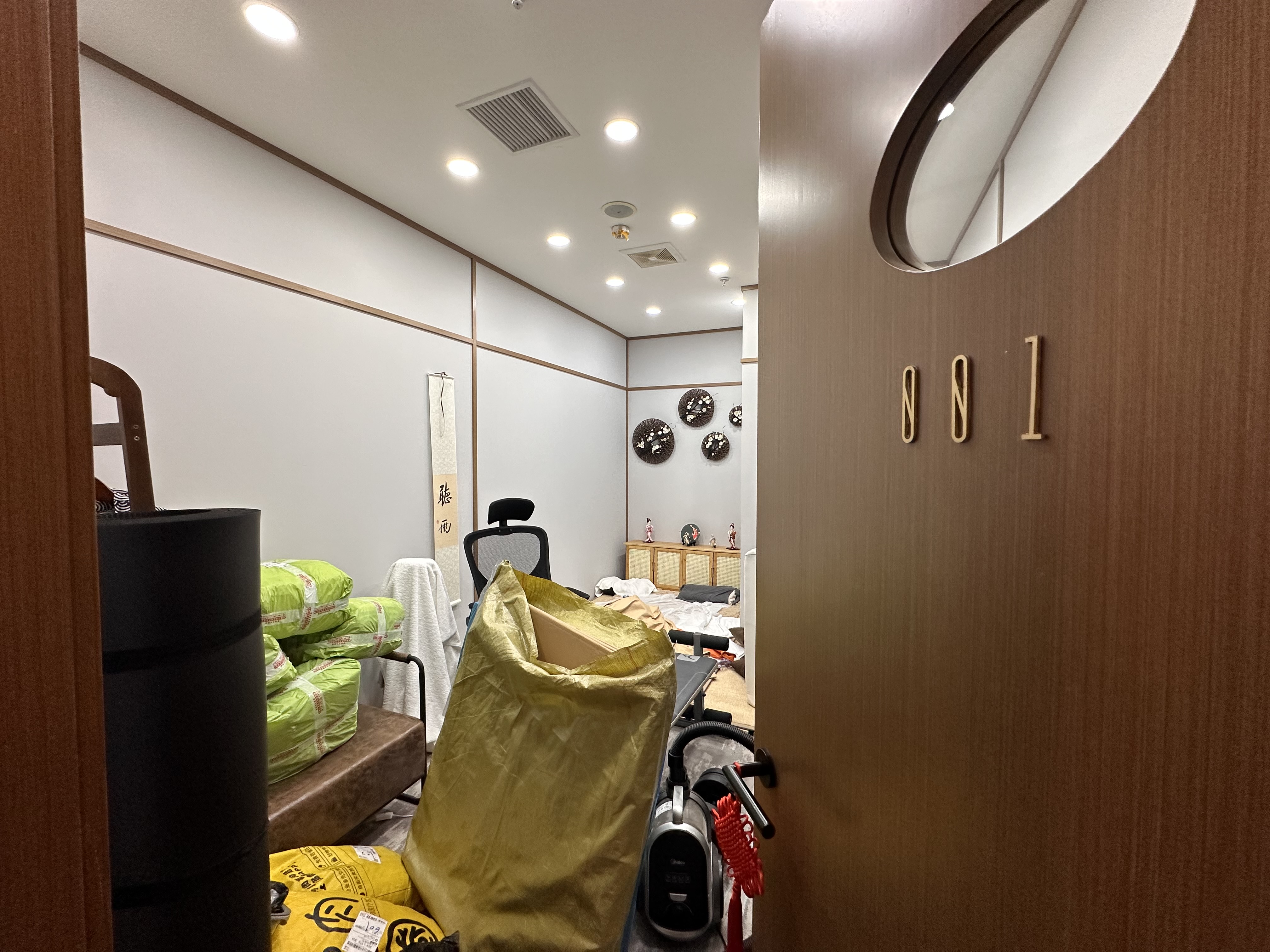 长寿路财富时代大厦225平米写字楼出租