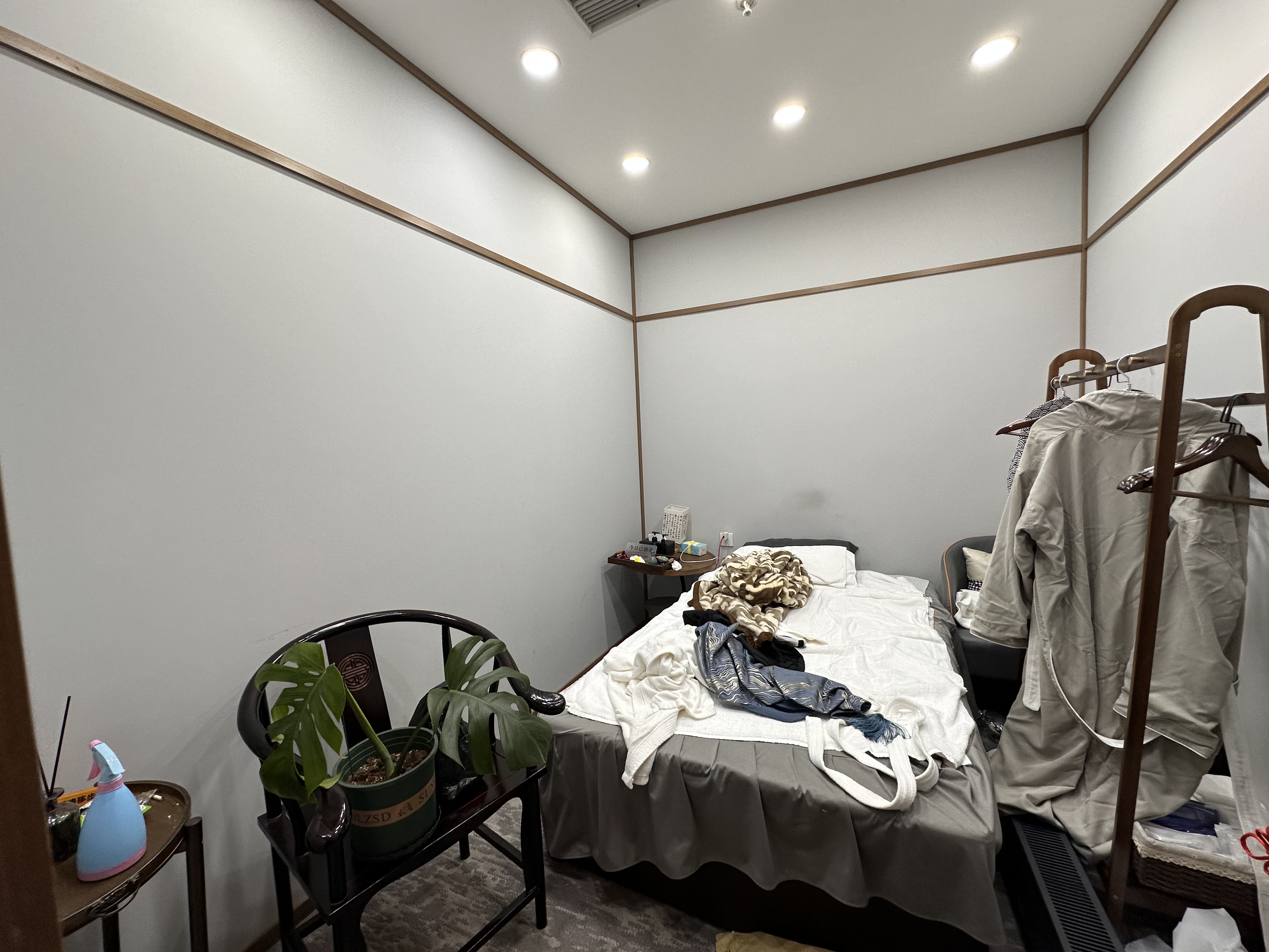 长寿路财富时代大厦225平米写字楼出租