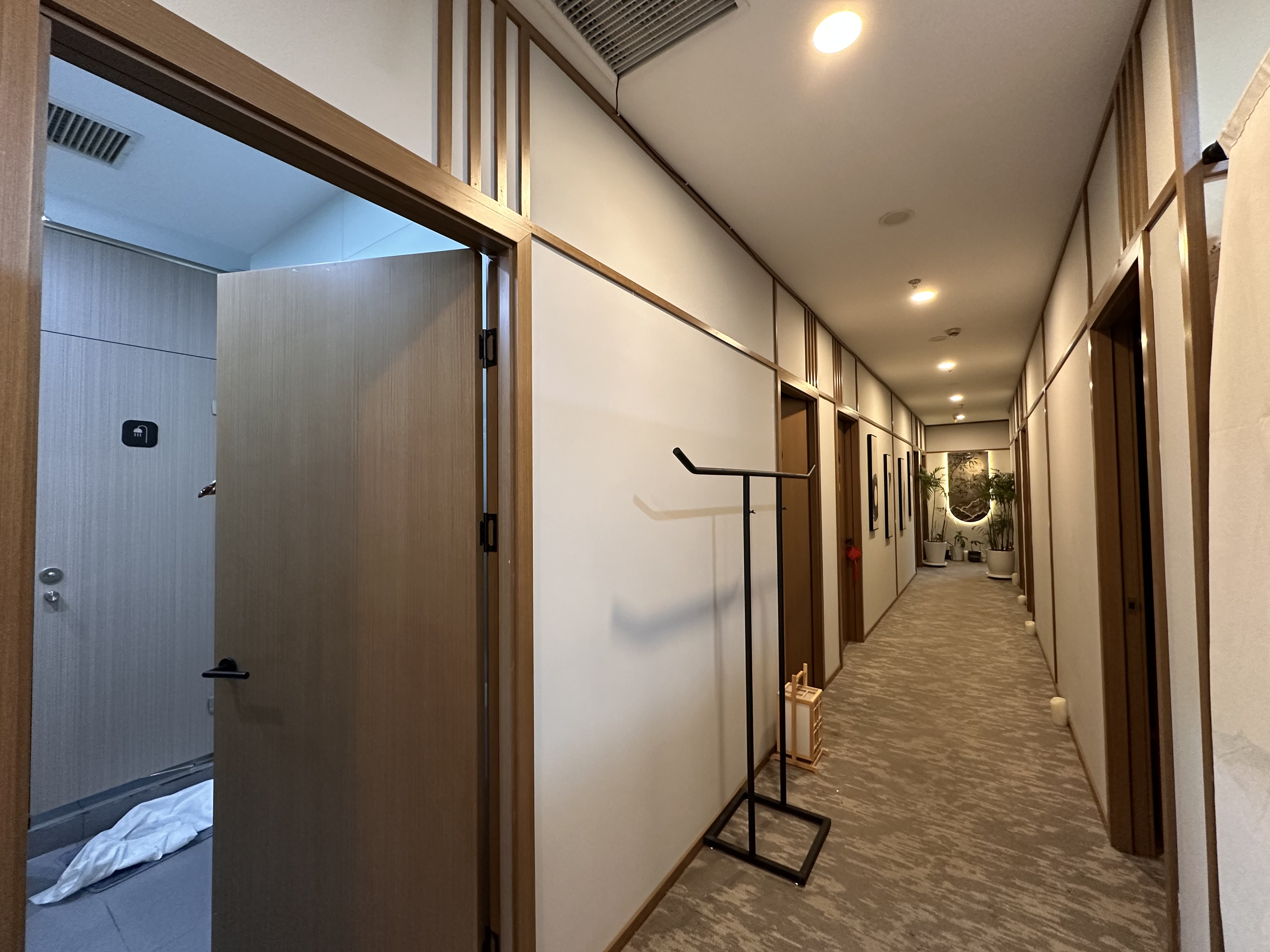 长寿路财富时代大厦225平米写字楼出租