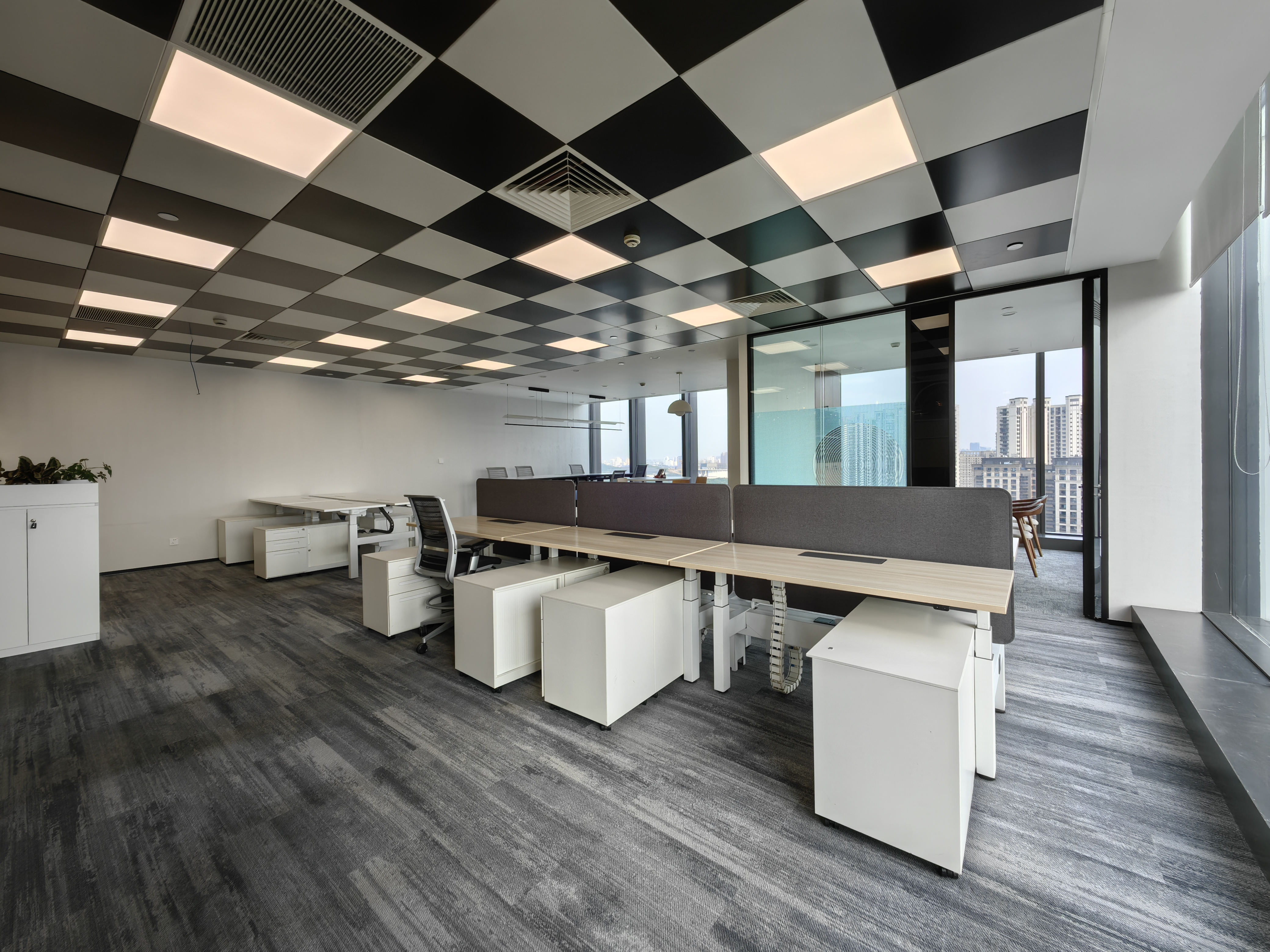 龙华上海绿地中心一期271平米写字楼出租