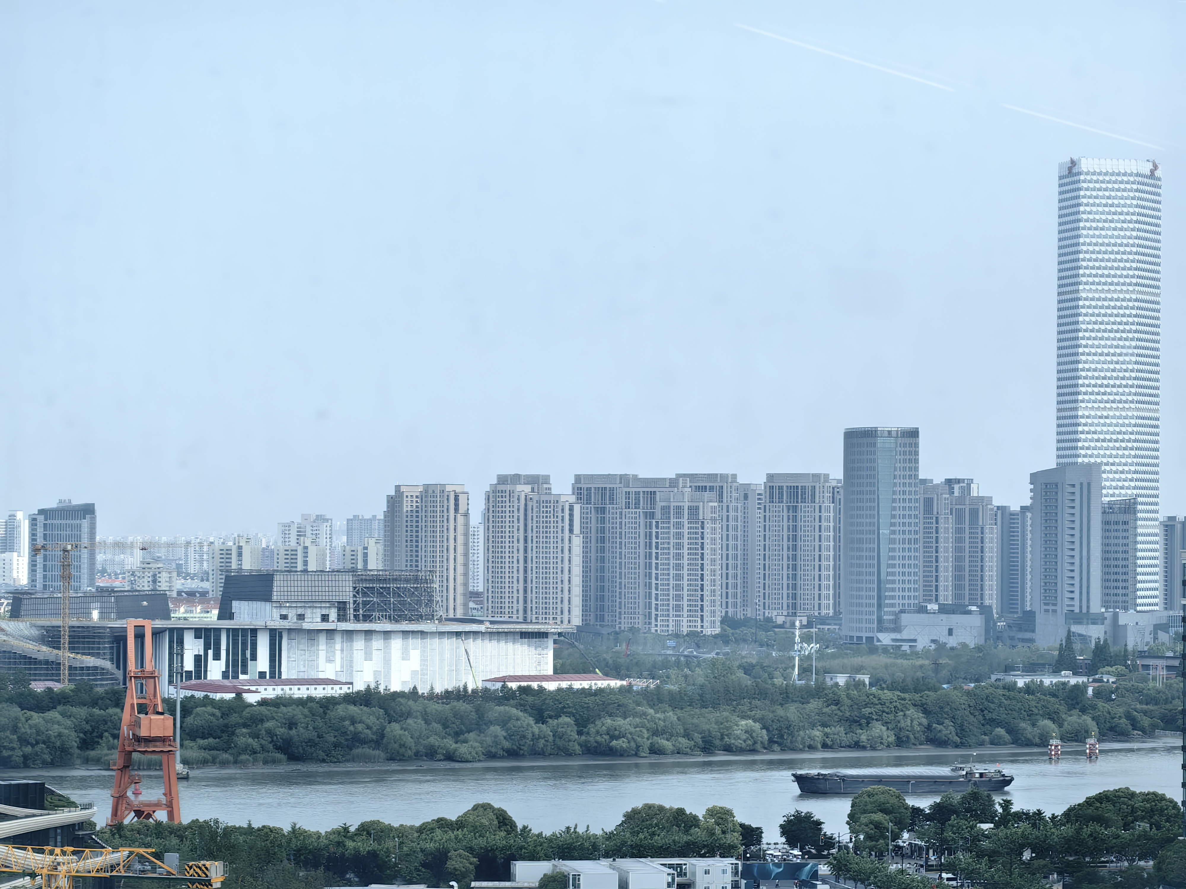 龙华上海绿地中心一期271平米写字楼出租