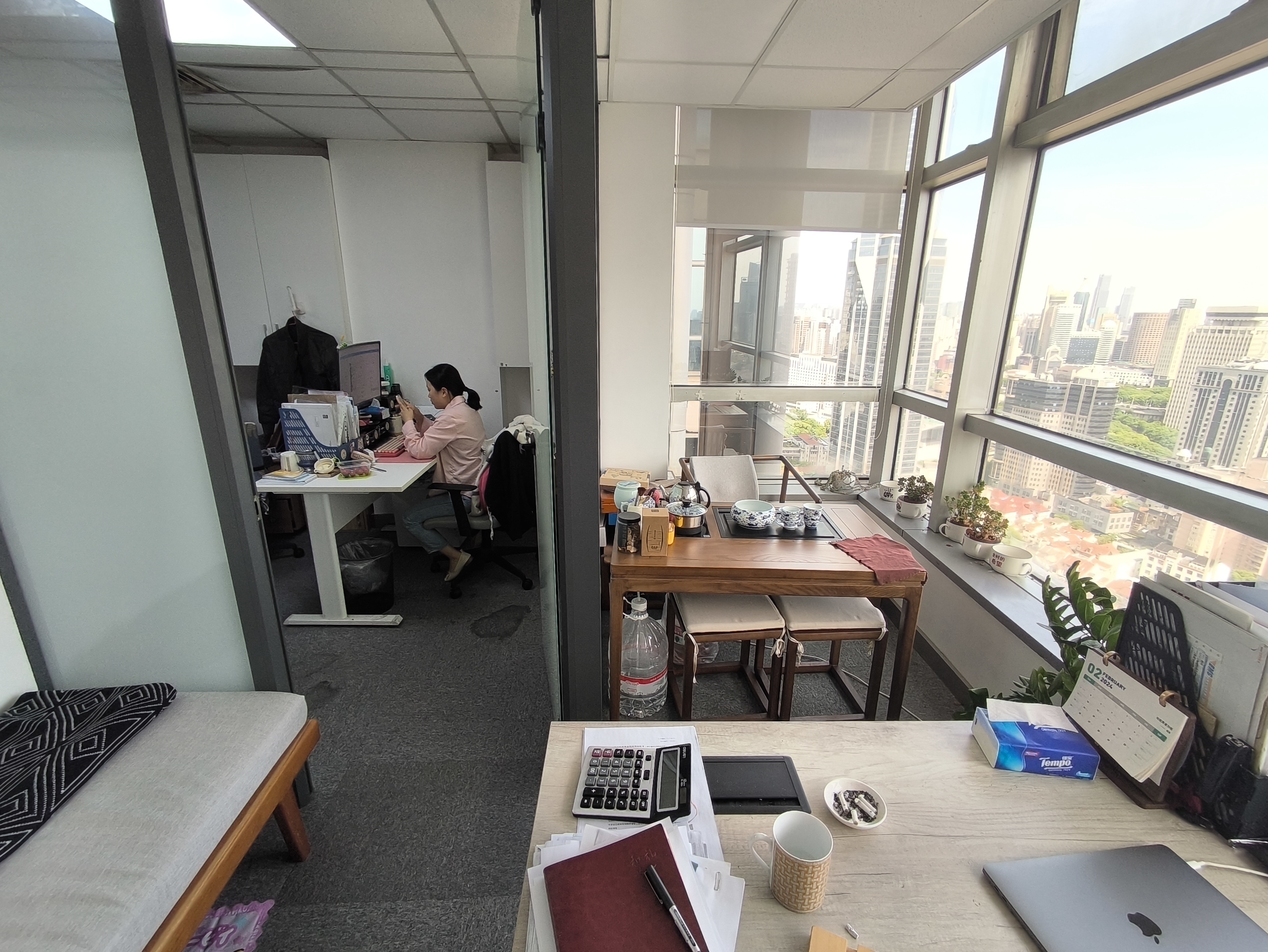 南京西路仲益大厦75平米写字楼出租