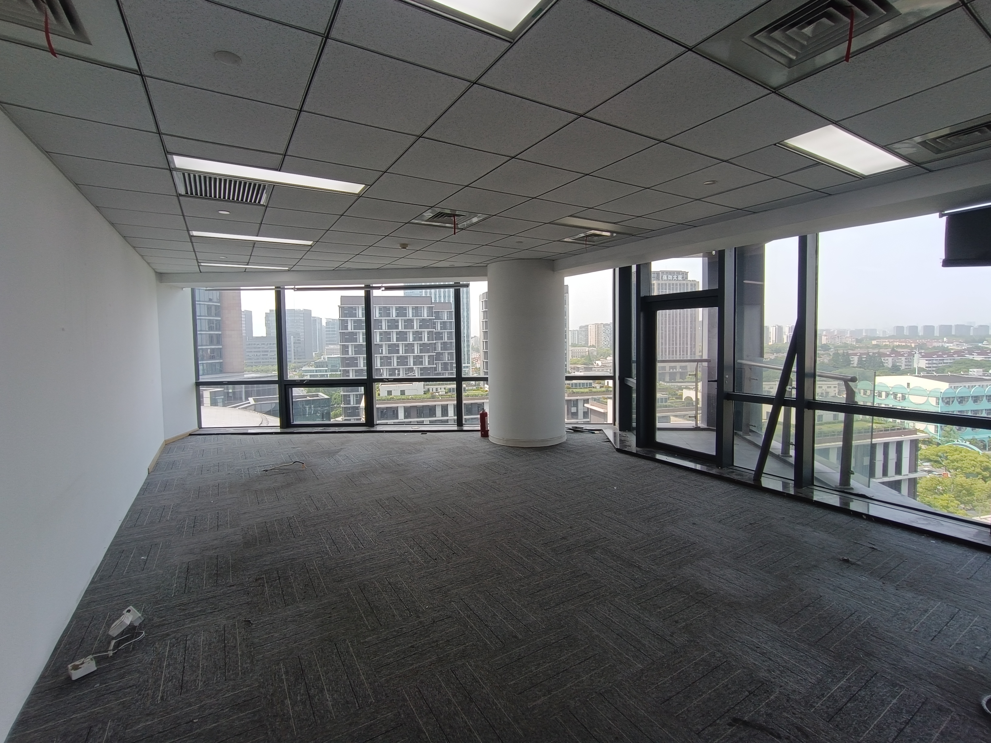 莘庄世宏金源中心152平米写字楼出租