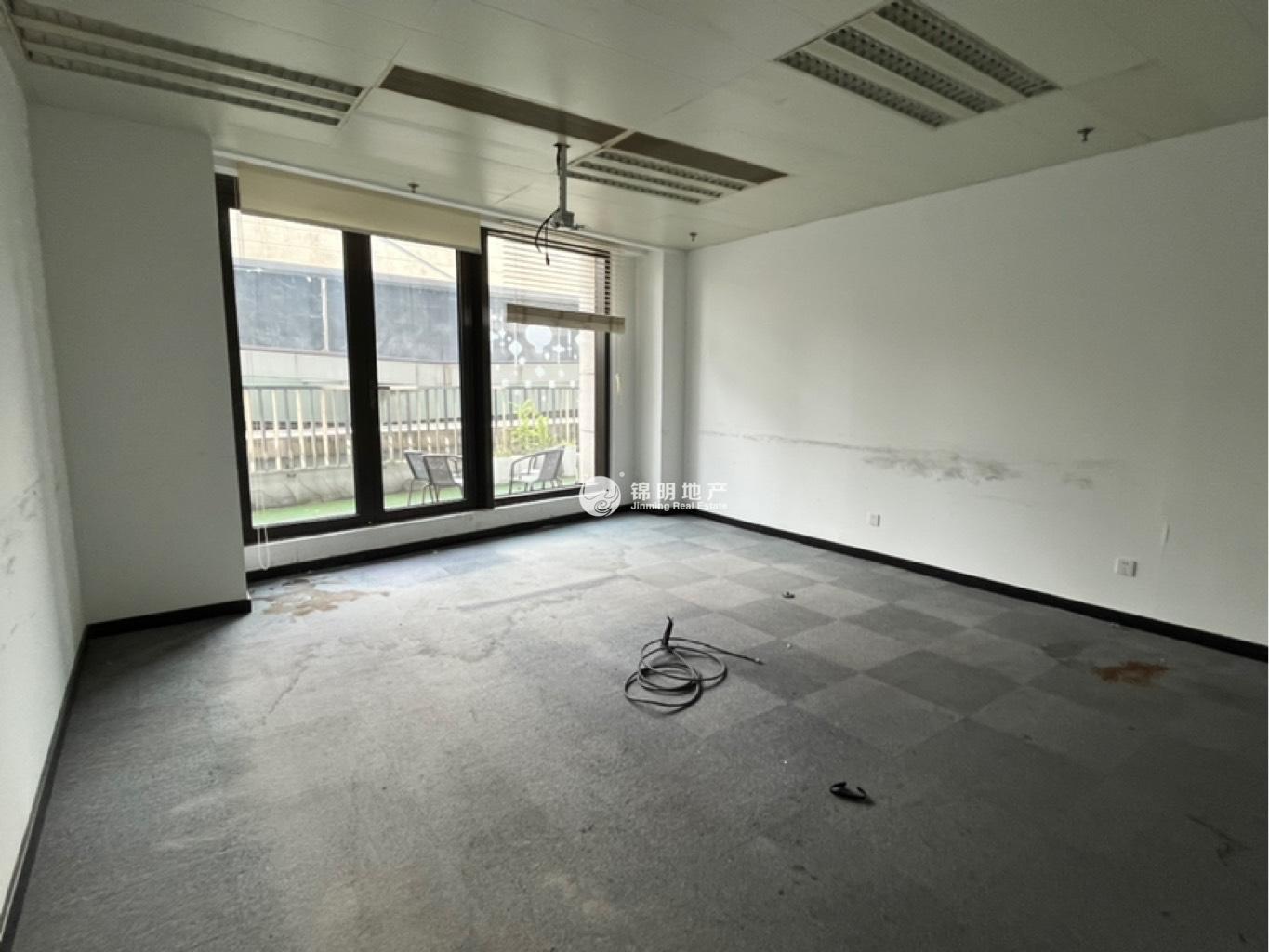 龙华绿地汇中心145平米写字楼出租