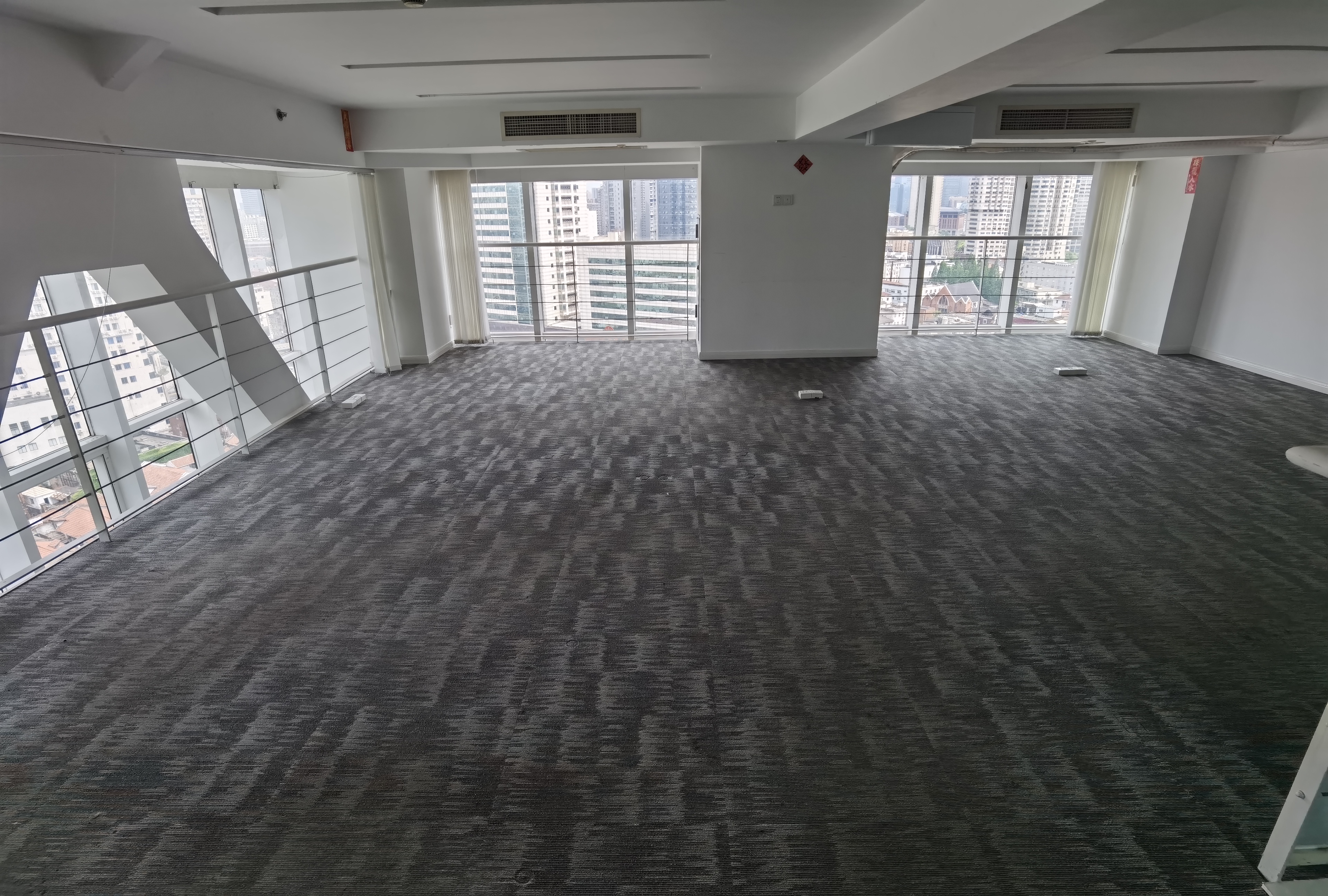 四川北路海泰时代大厦63平米写字楼出租