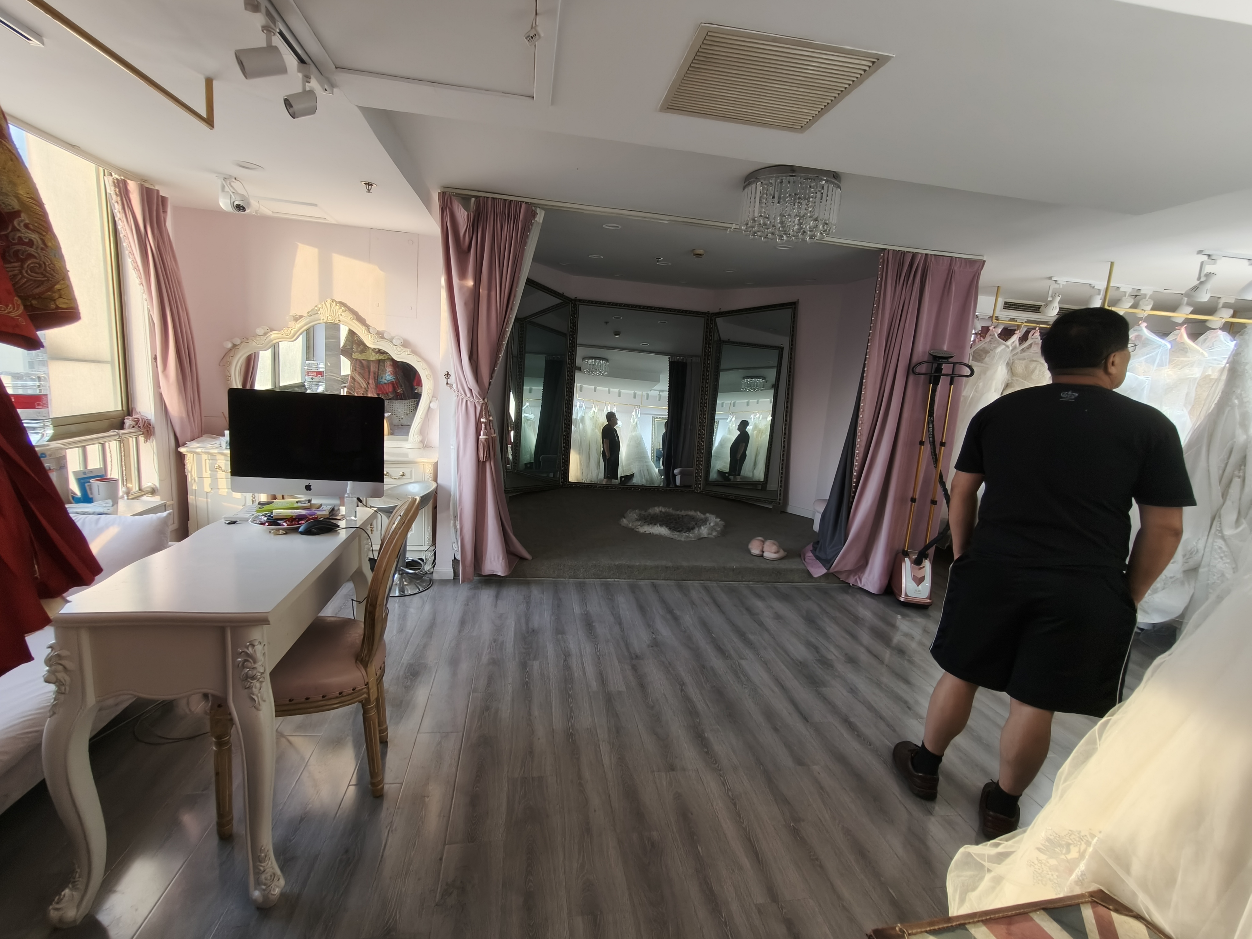 老西门万事利大厦115平米写字楼出租
