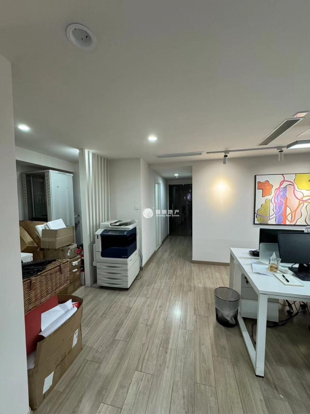 南京西路丽都新贵183平米写字楼出租