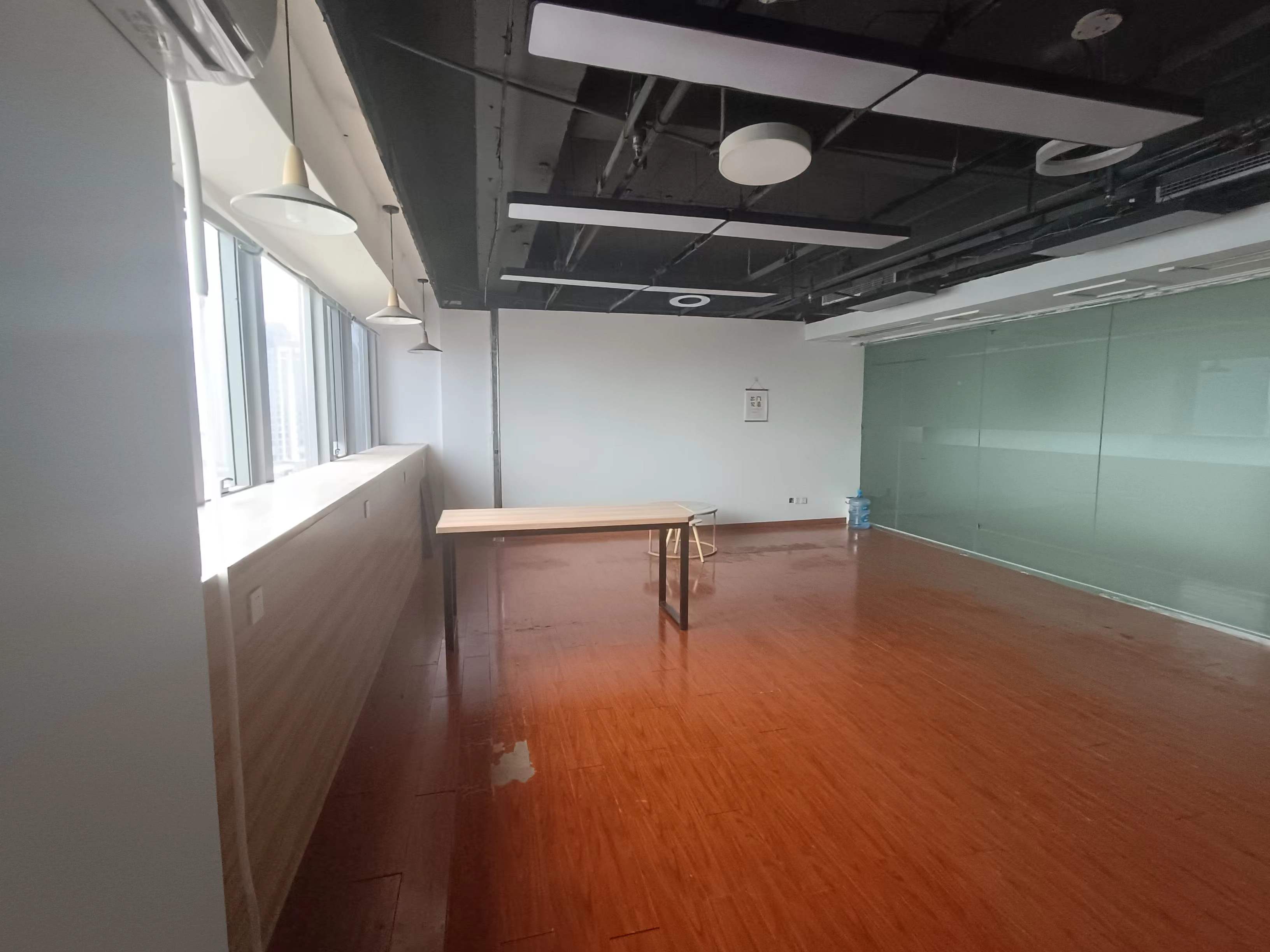 五角场五角场万达广场81平米写字楼出租