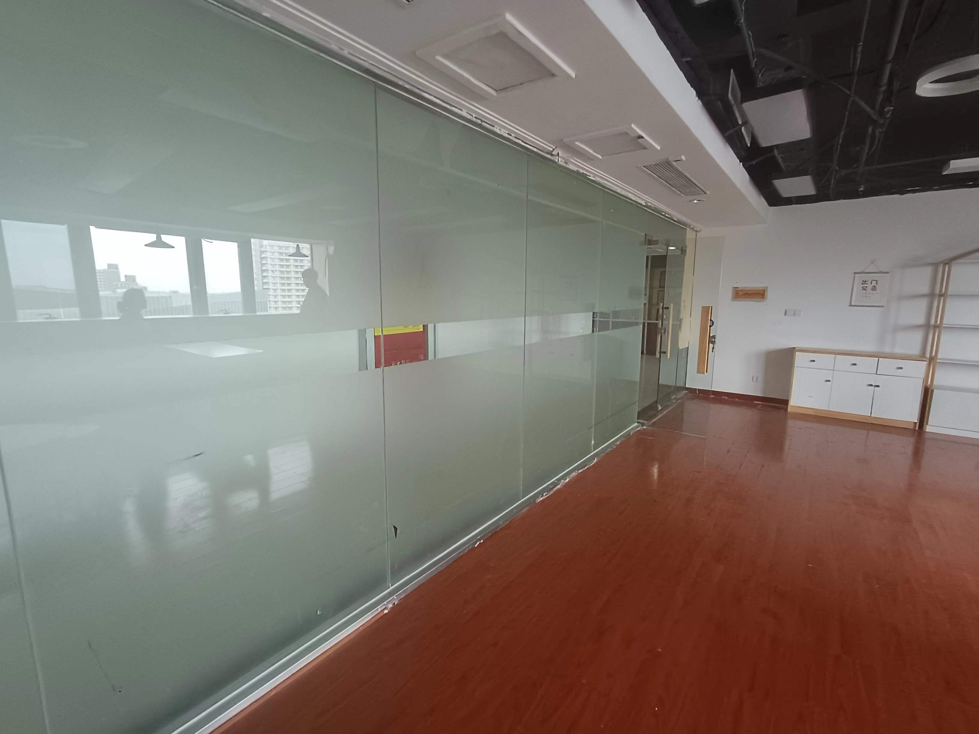 五角场五角场万达广场81平米写字楼出租