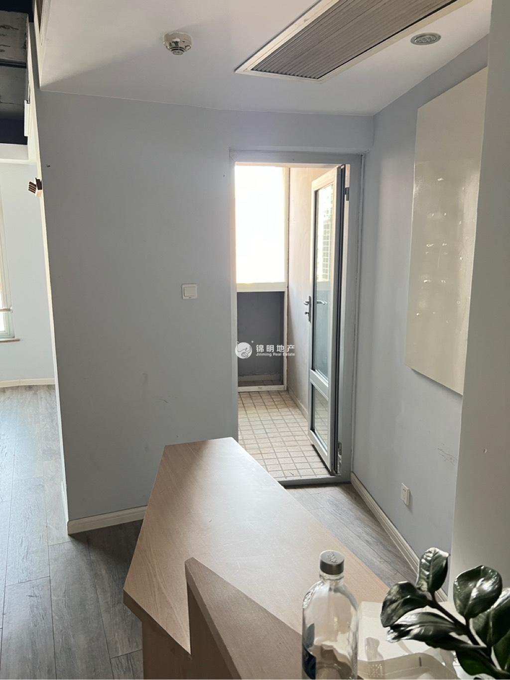 徐家汇嘉汇国际广场63平米写字楼出租