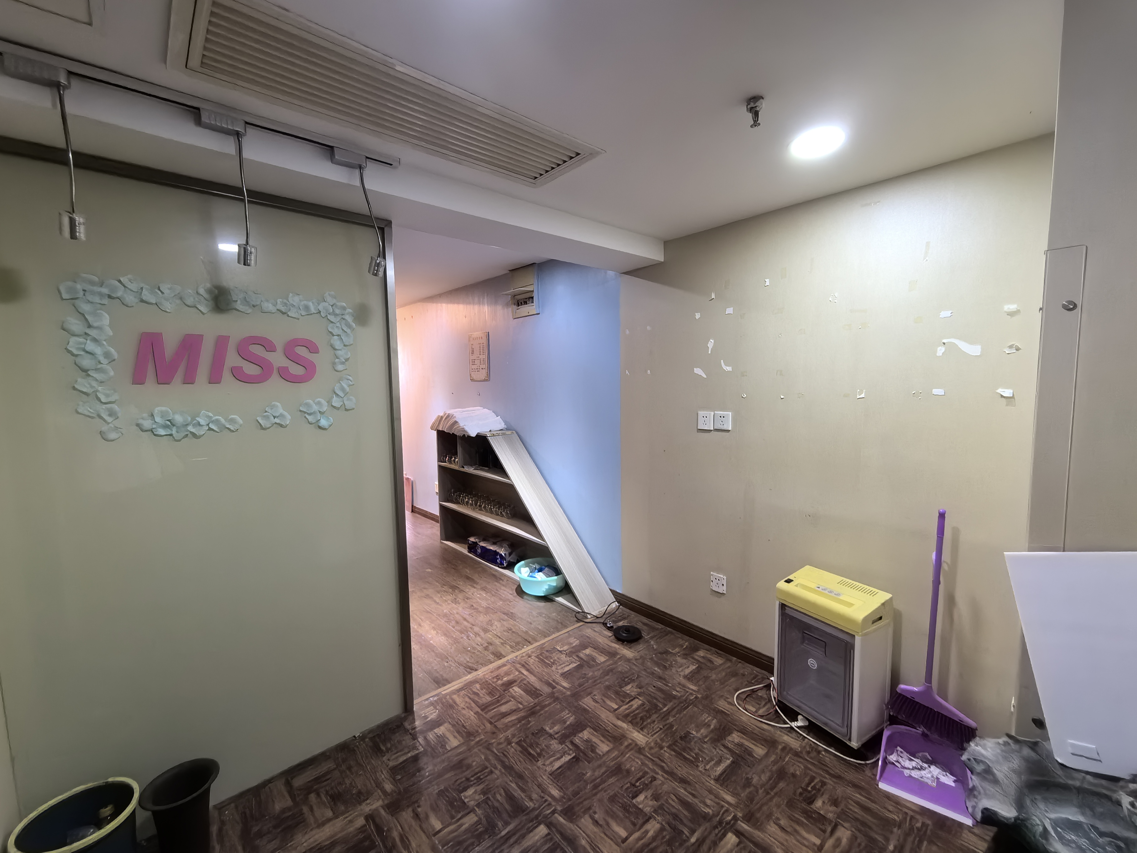 长寿路圣天地商务楼72平米写字楼出租