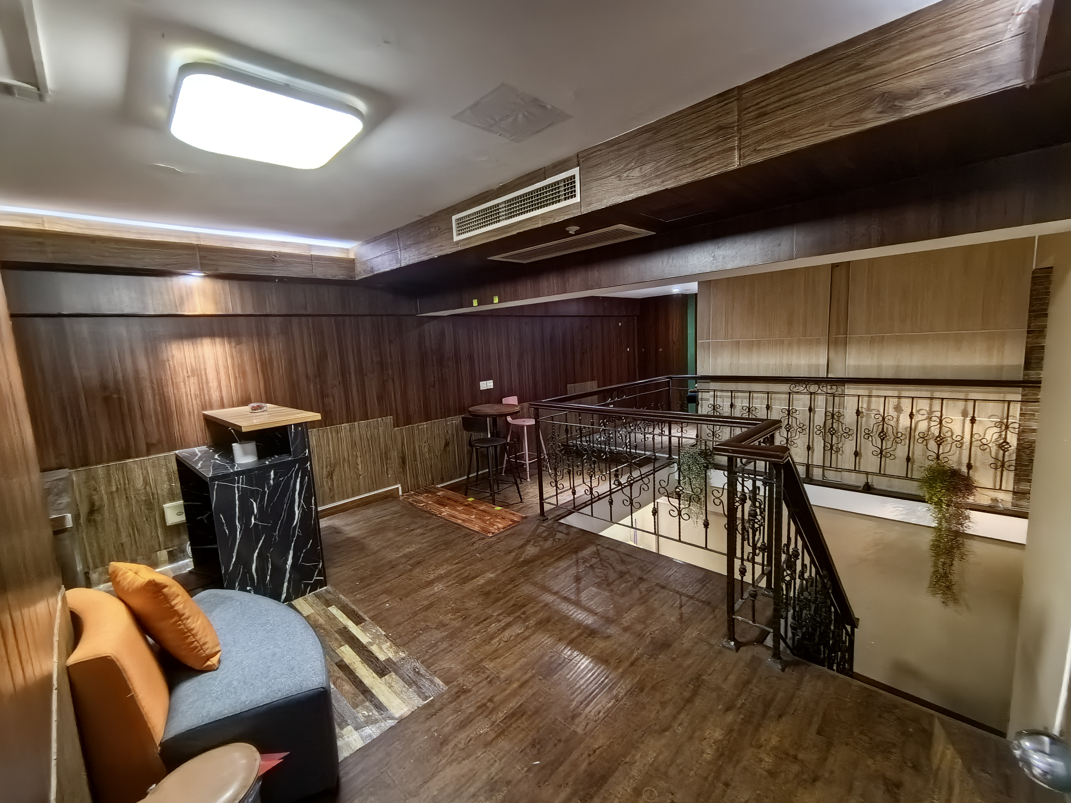 长寿路圣天地商务楼72平米写字楼出租