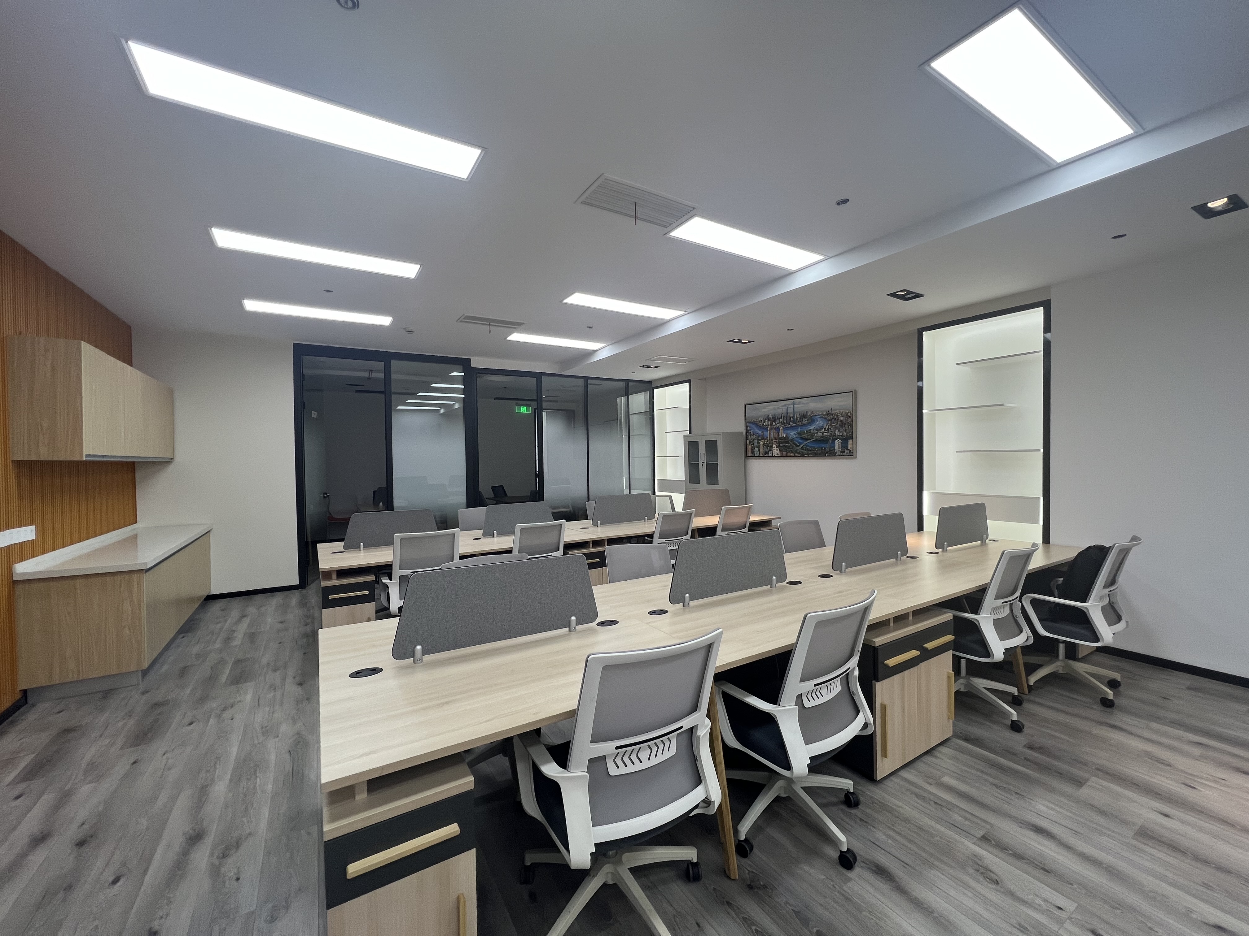 金桥中新传媒大厦242平米写字楼出租