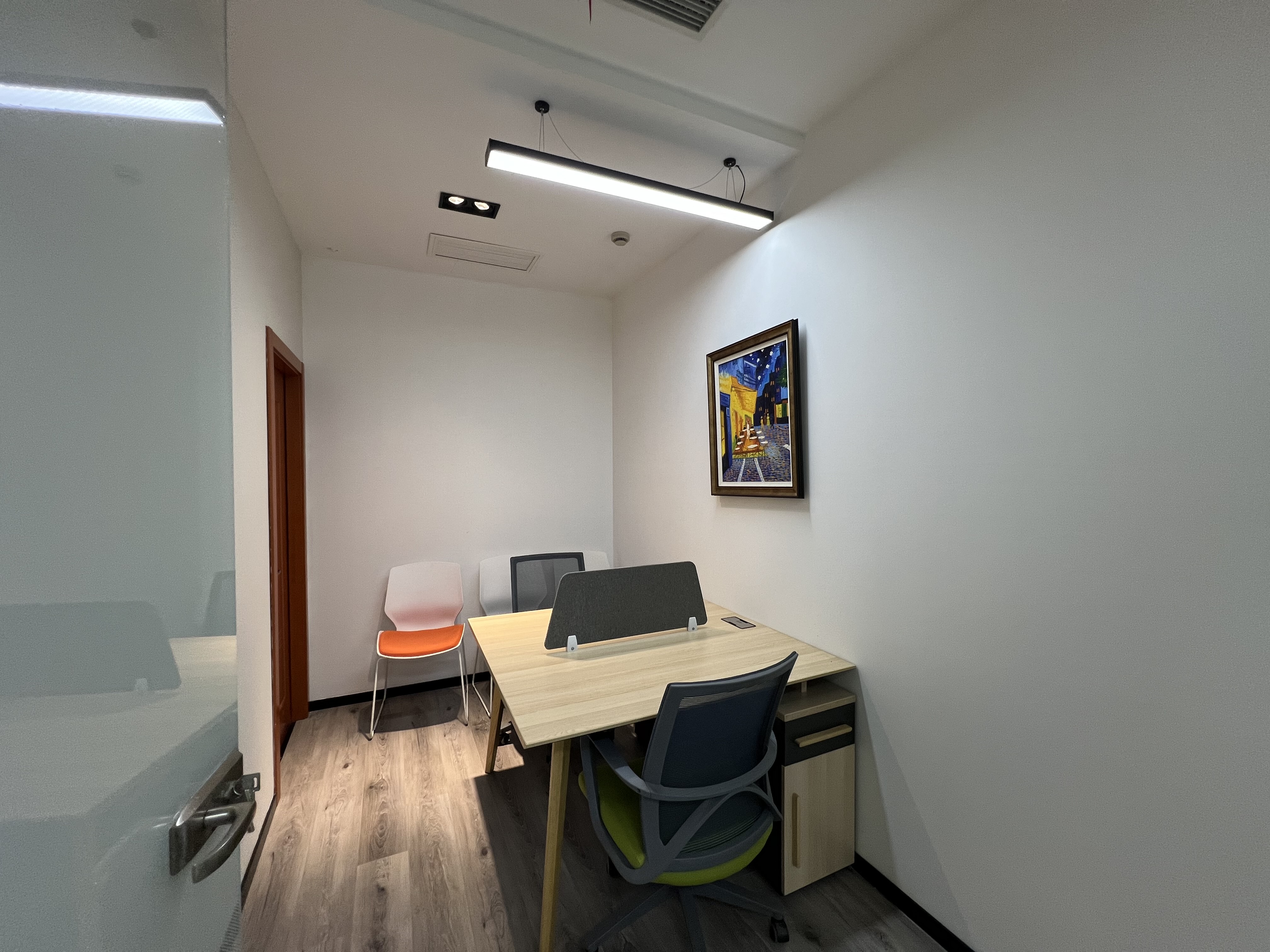 金桥中新传媒大厦242平米写字楼出租