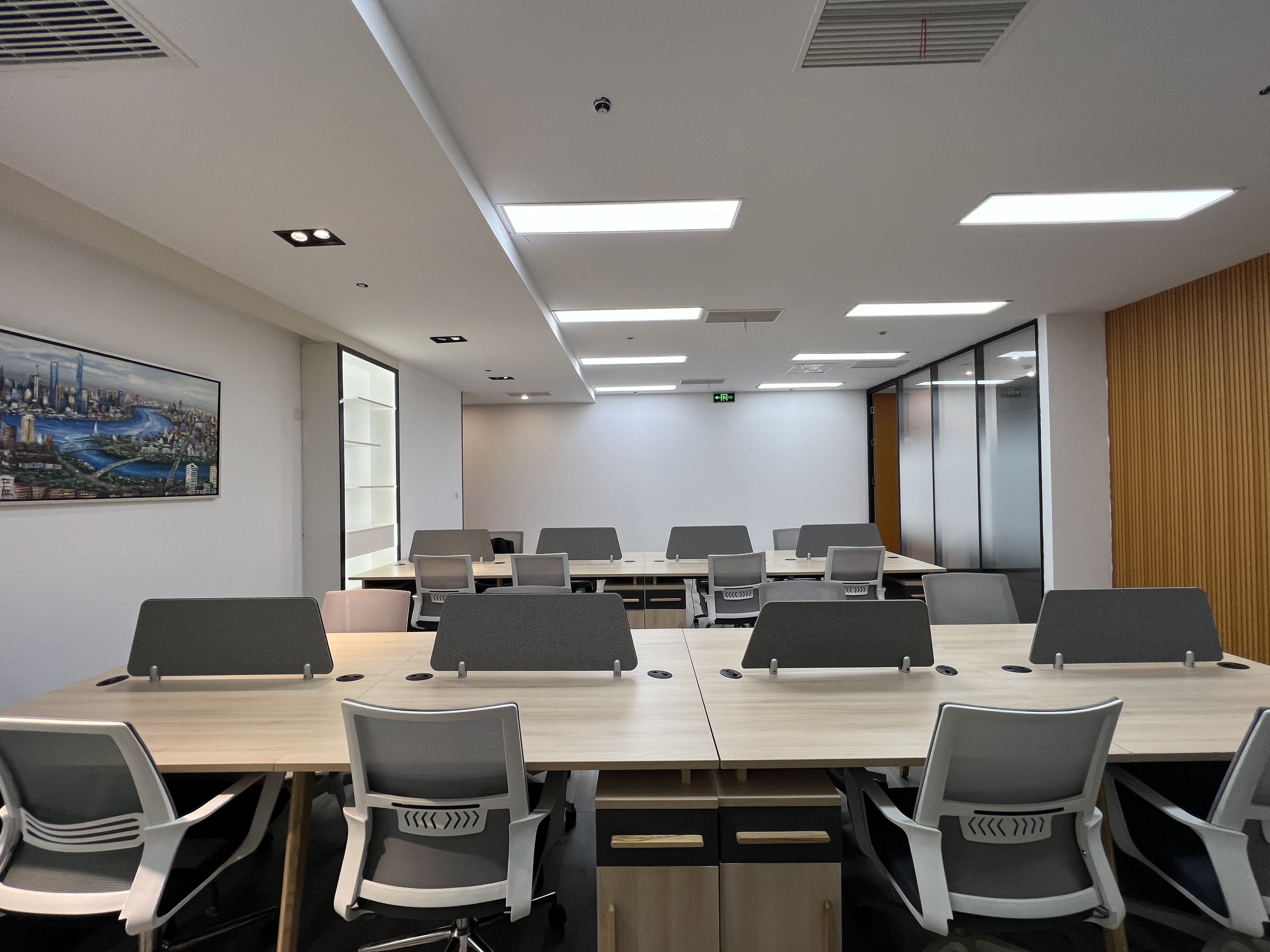 金桥中新传媒大厦242平米写字楼出租