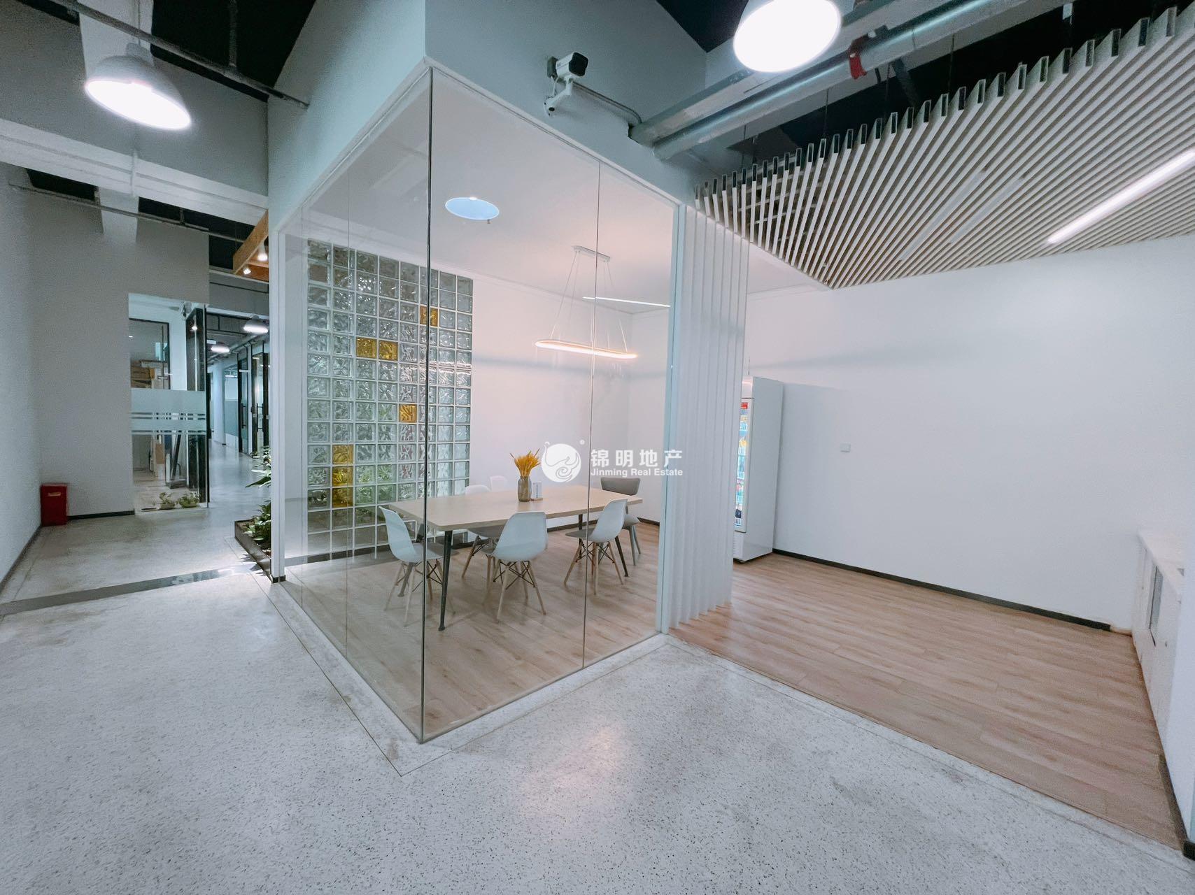 漕河泾漕河泾虹钦园243平米写字楼出租