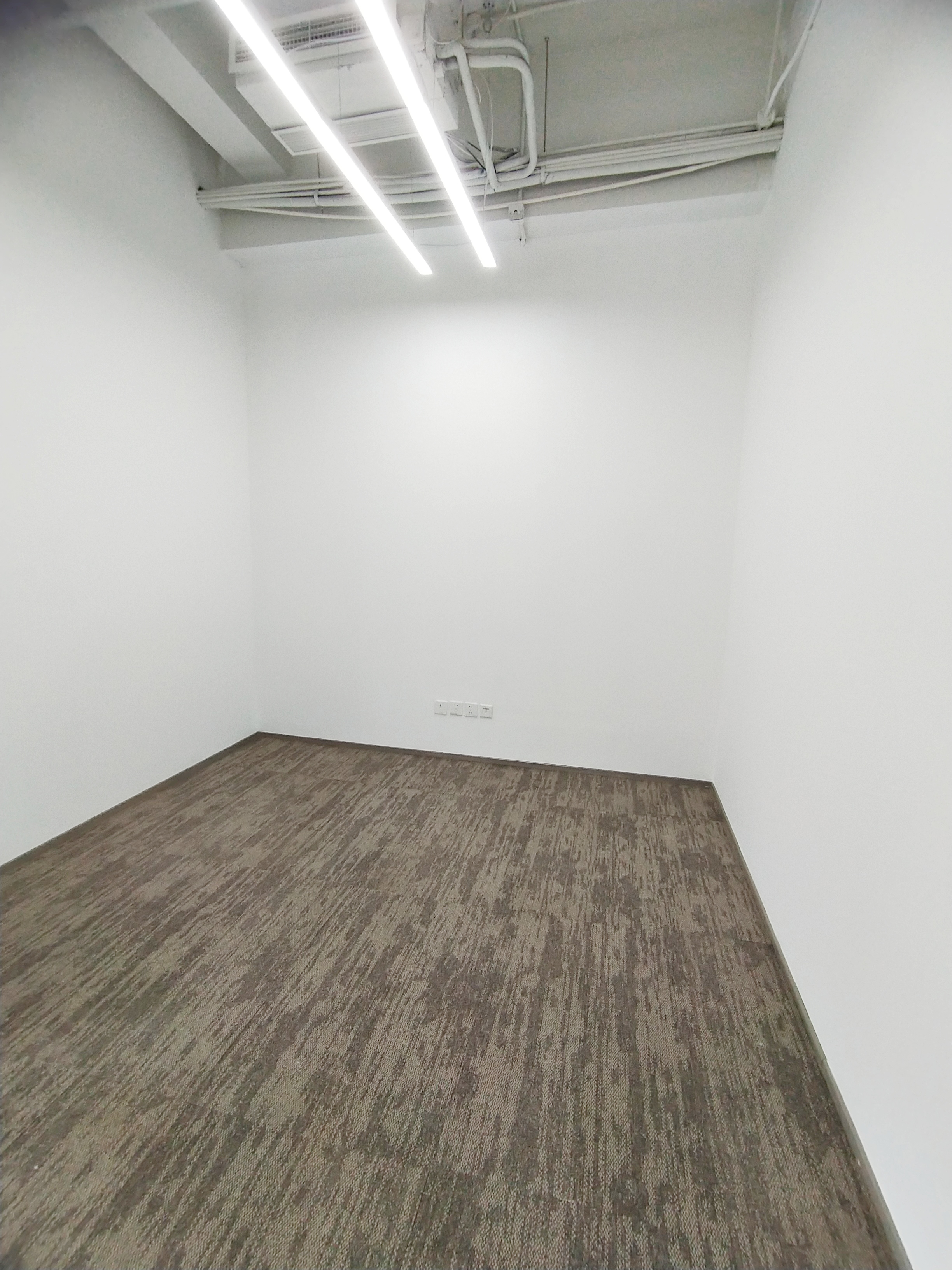 漕河泾漕河泾虹钦园243平米写字楼出租