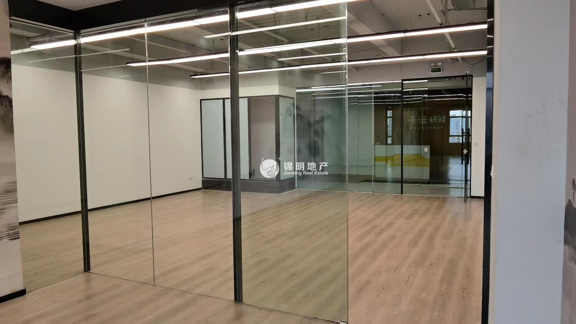 龙柏金虹桥广场183平米写字楼出租