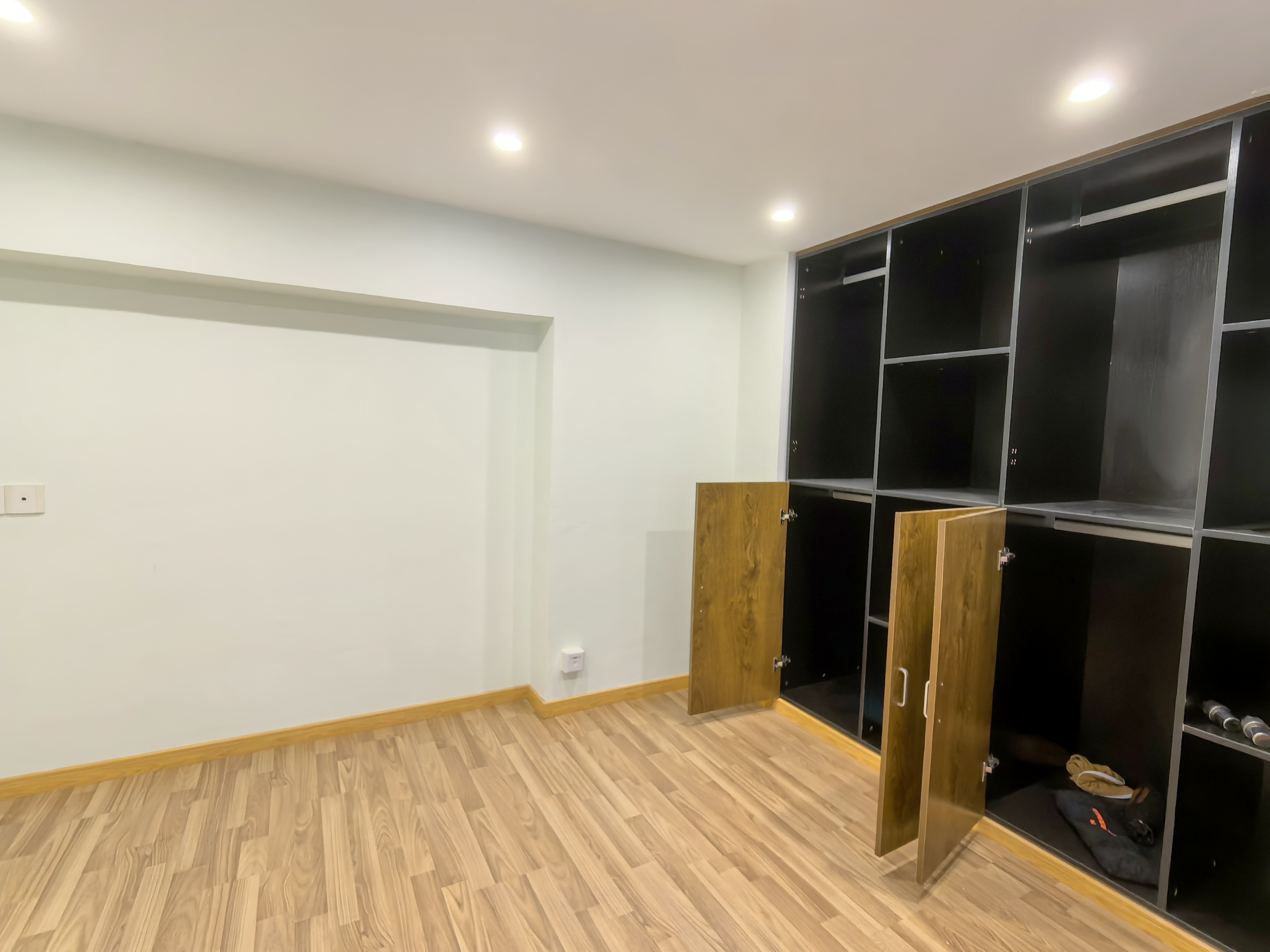 长寿路圣天地商务楼63平米写字楼出租