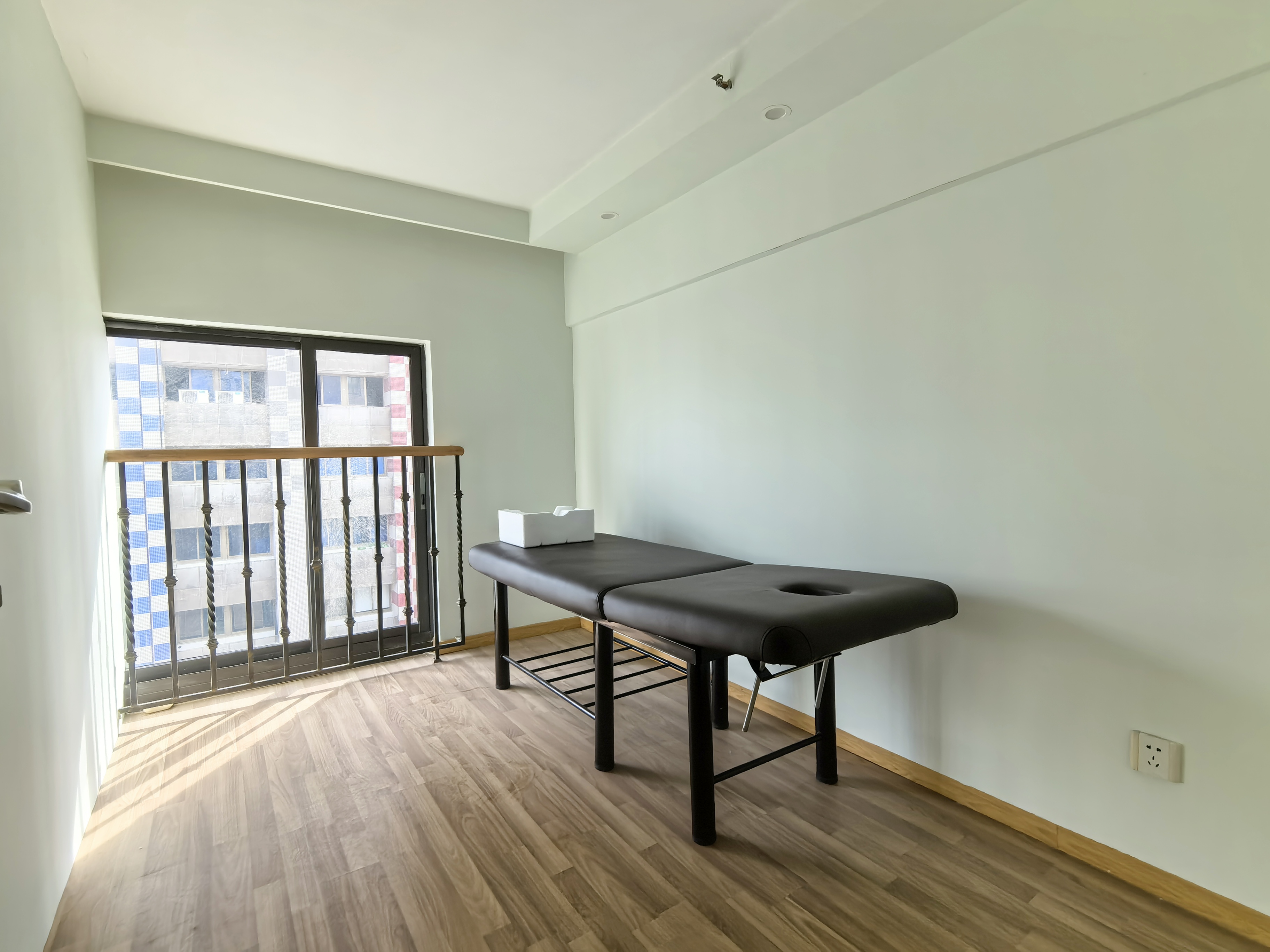 长寿路圣天地商务楼63平米写字楼出租