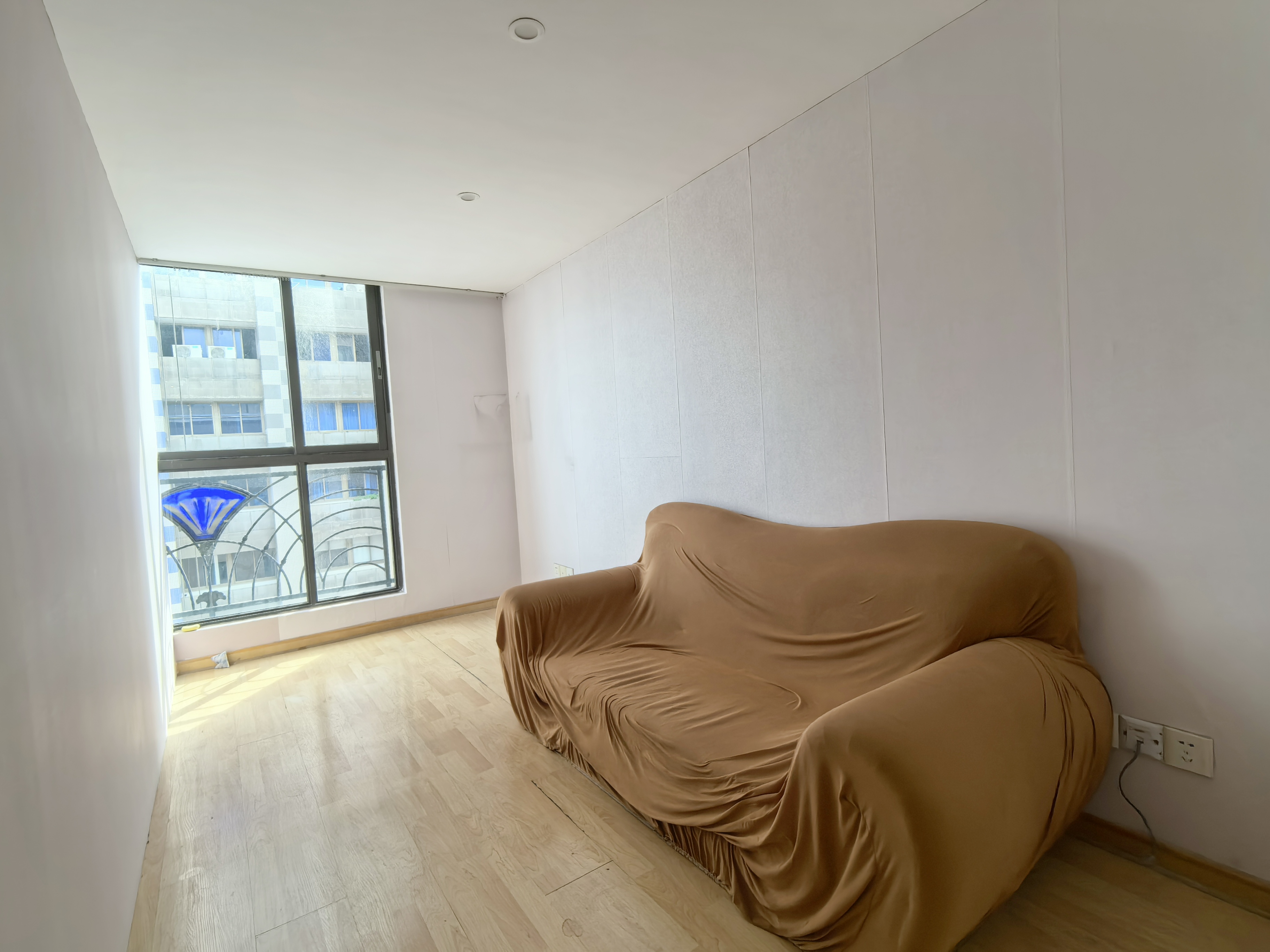 长寿路圣天地商务楼63平米写字楼出租