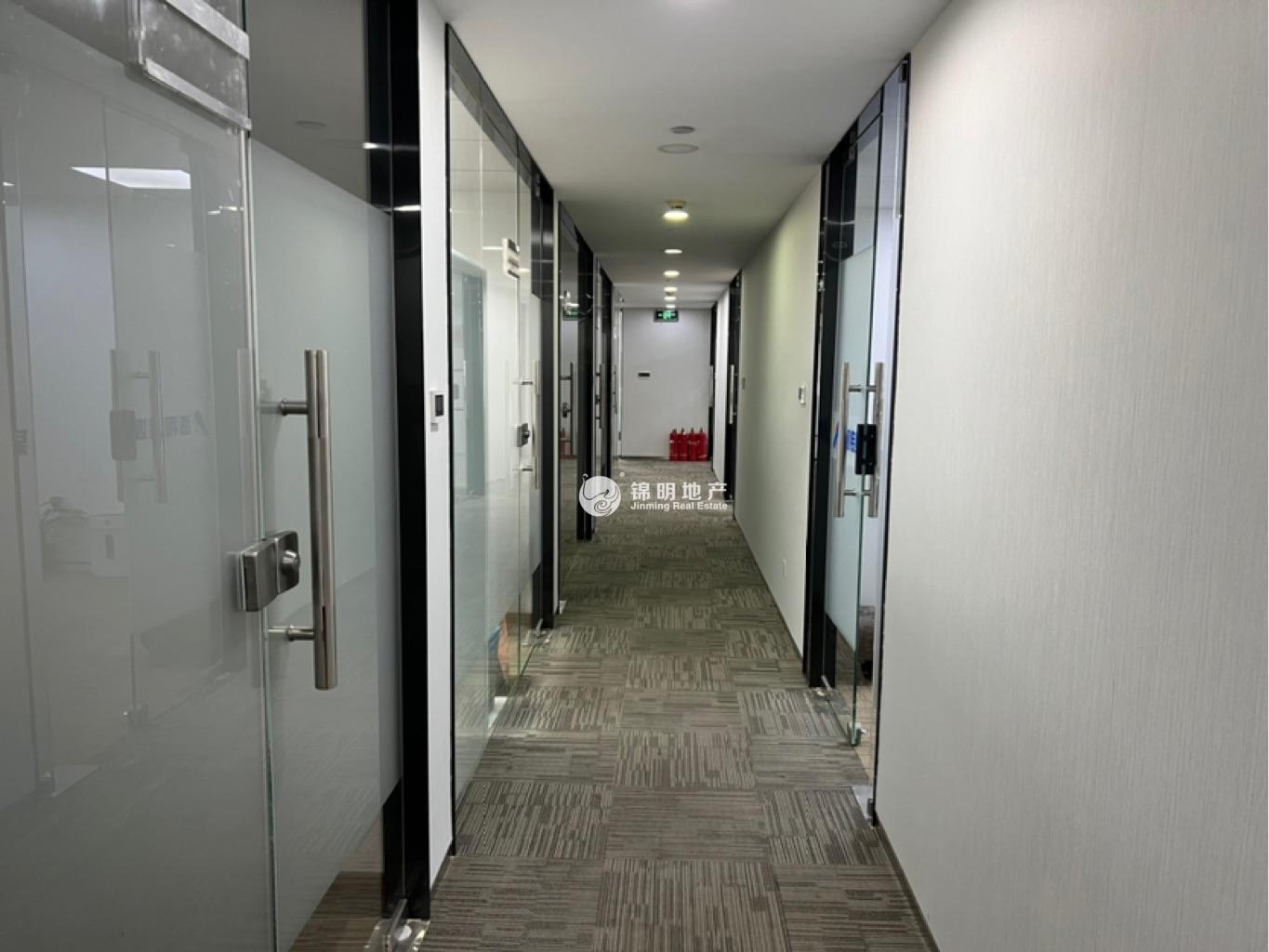 南京西路招商局广场1080平米写字楼出售