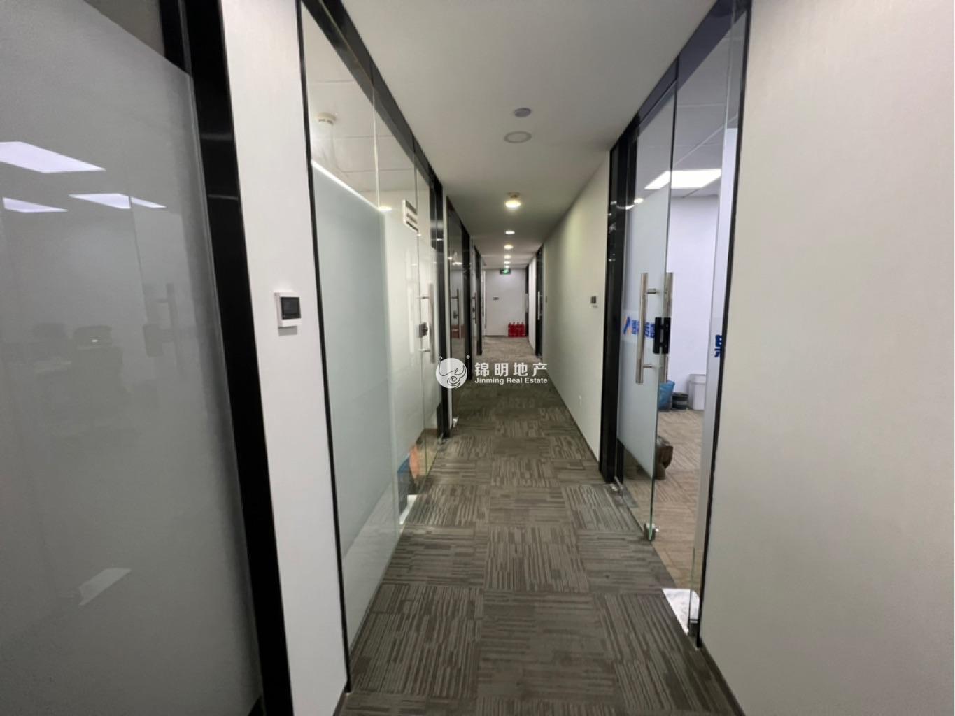 南京西路招商局广场1080平米写字楼出售