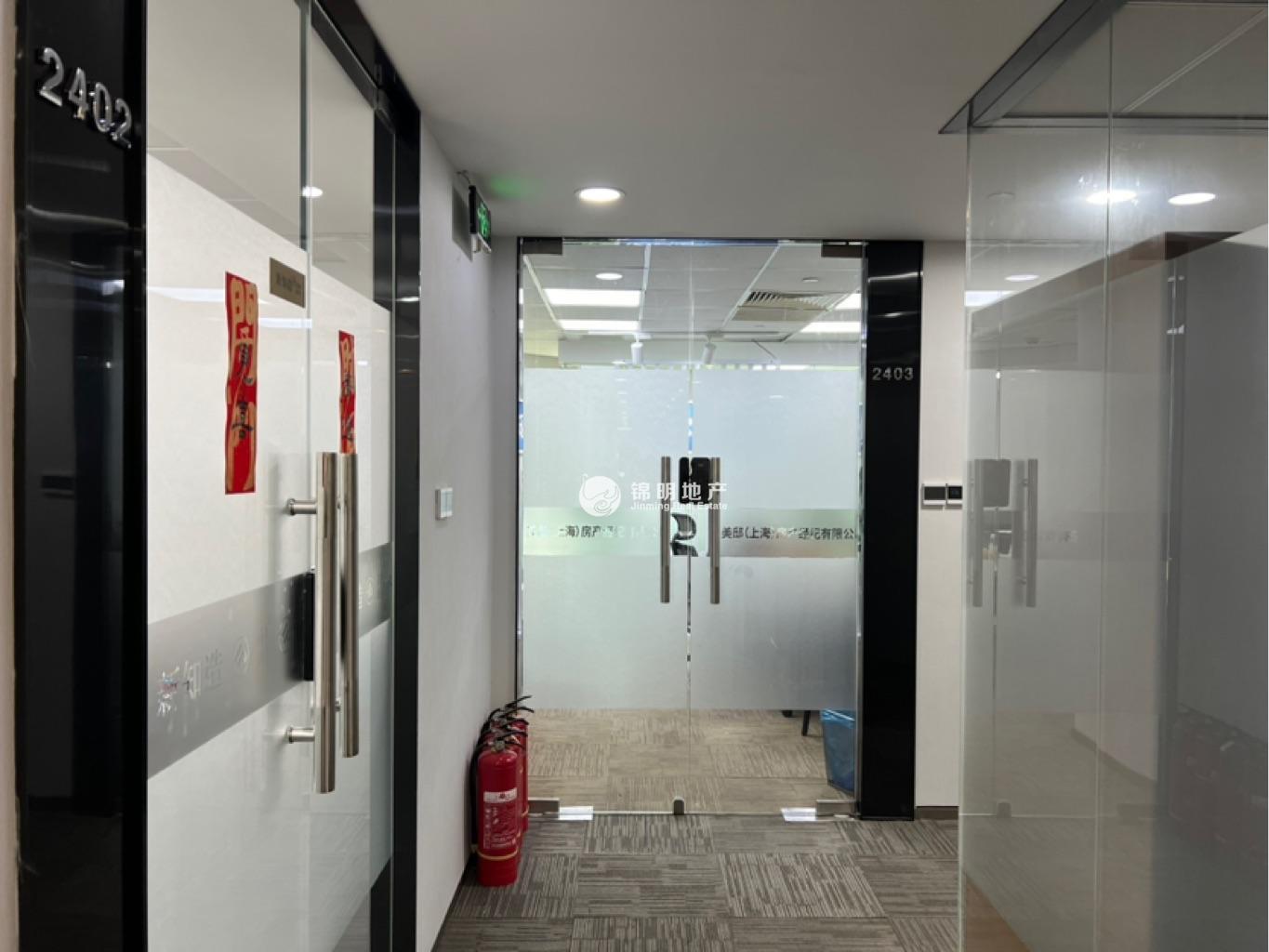 南京西路招商局广场1080平米写字楼出售