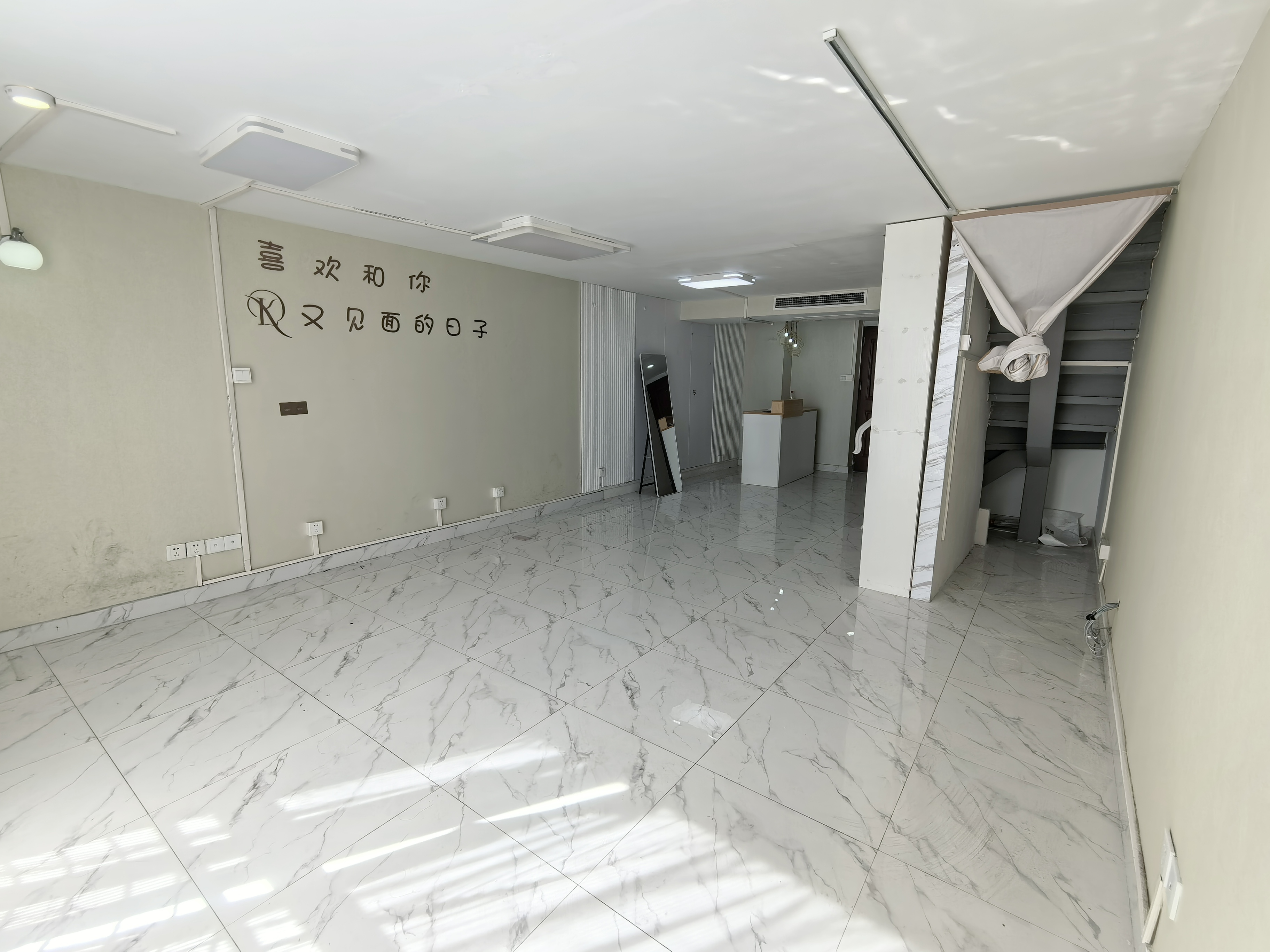 长寿路圣天地商务楼63平米写字楼出租
