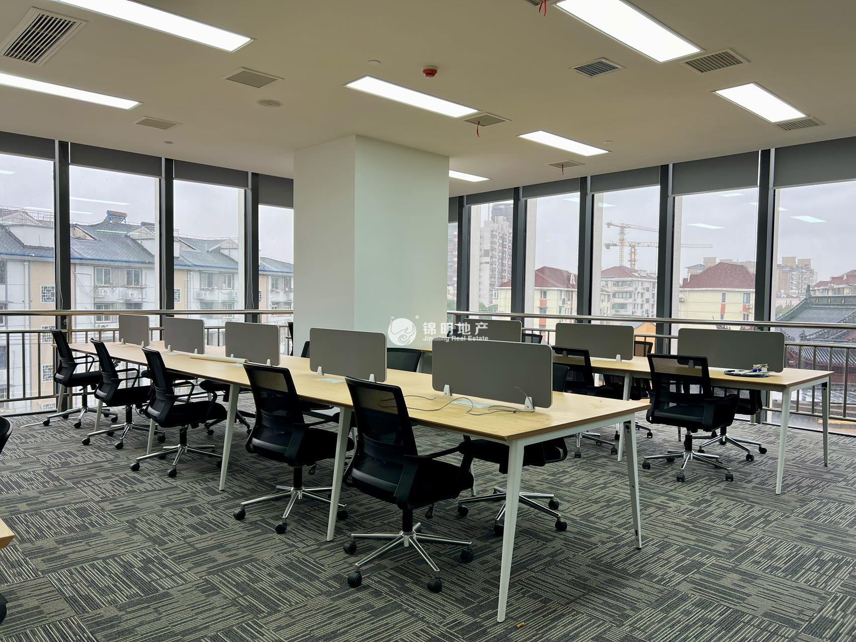 江湾镇平溪商业广场155平米写字楼出租