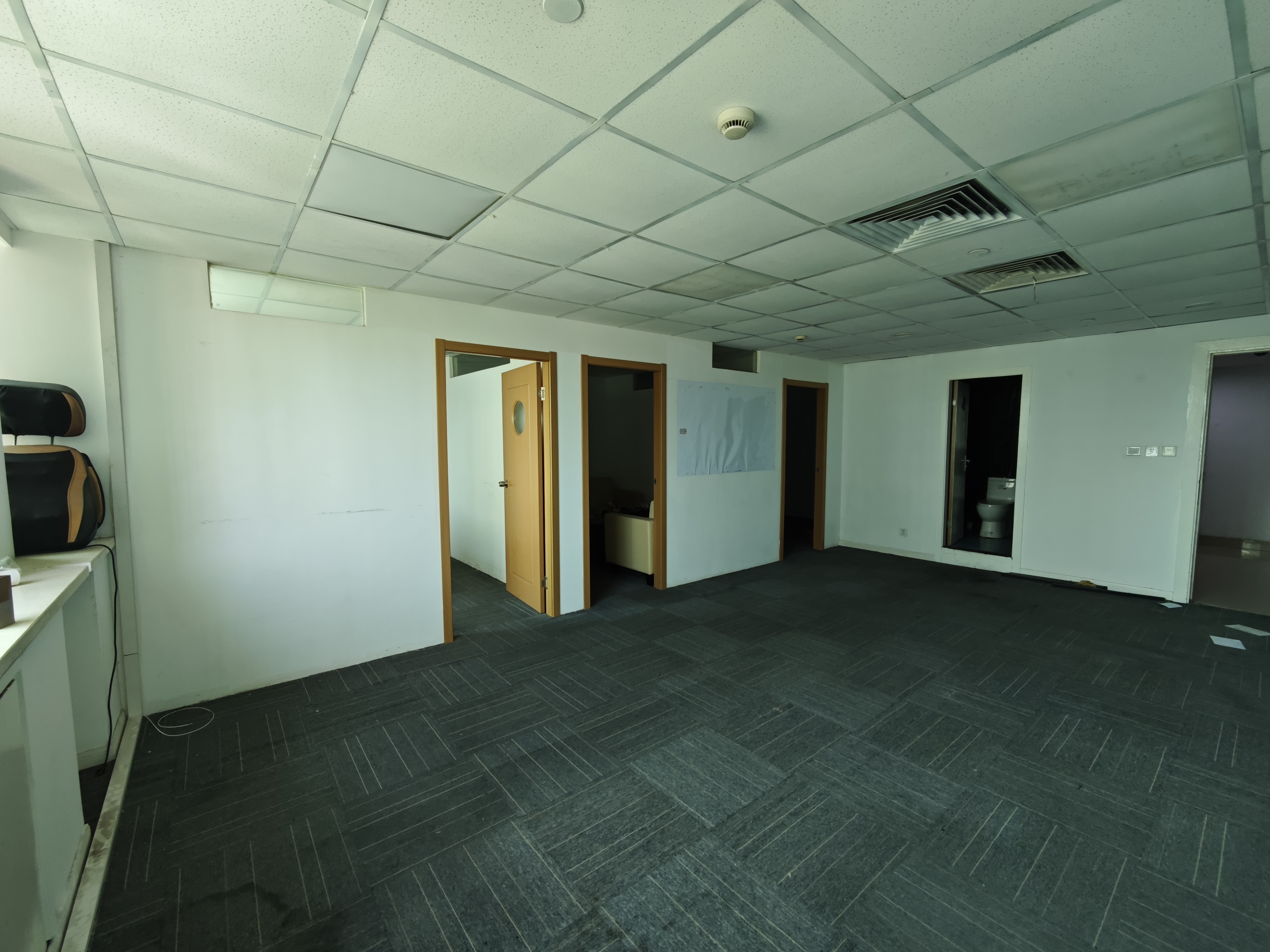 光新浦发广场95平米写字楼出租