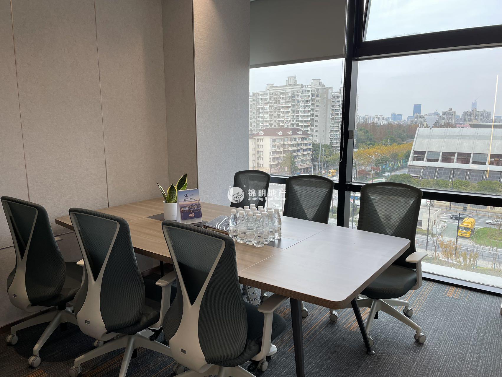 周家嘴路环创中心191平米写字楼出租