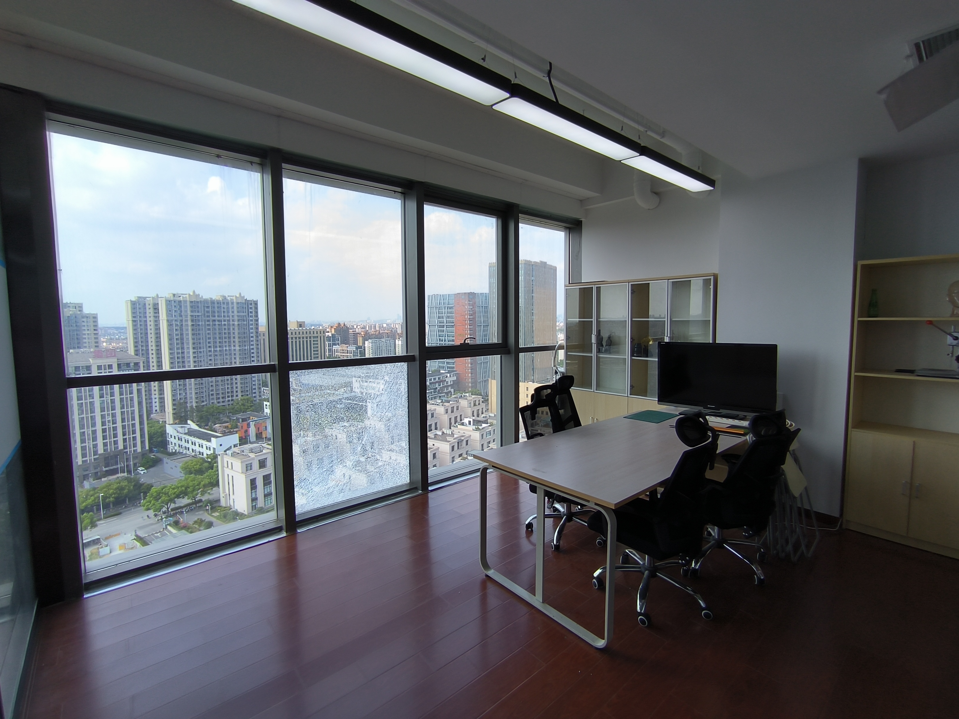 七宝七莘红点城109平米写字楼出租