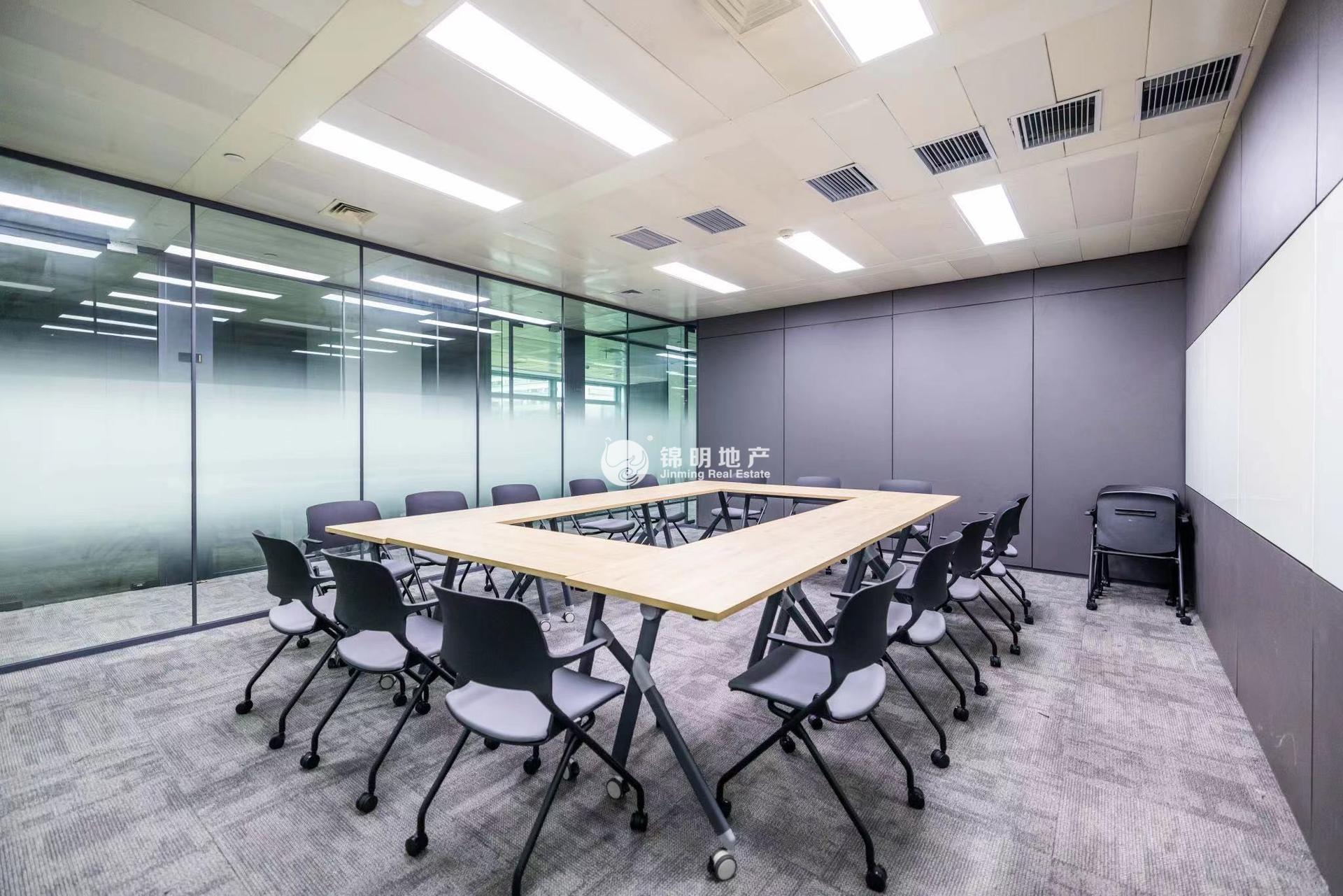 潍坊长泰国际金融大厦60平米工位出租