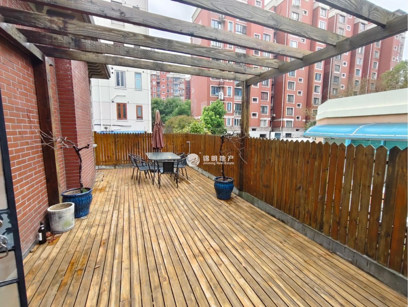 曹家渡万航渡路2526号260平米写字楼出租