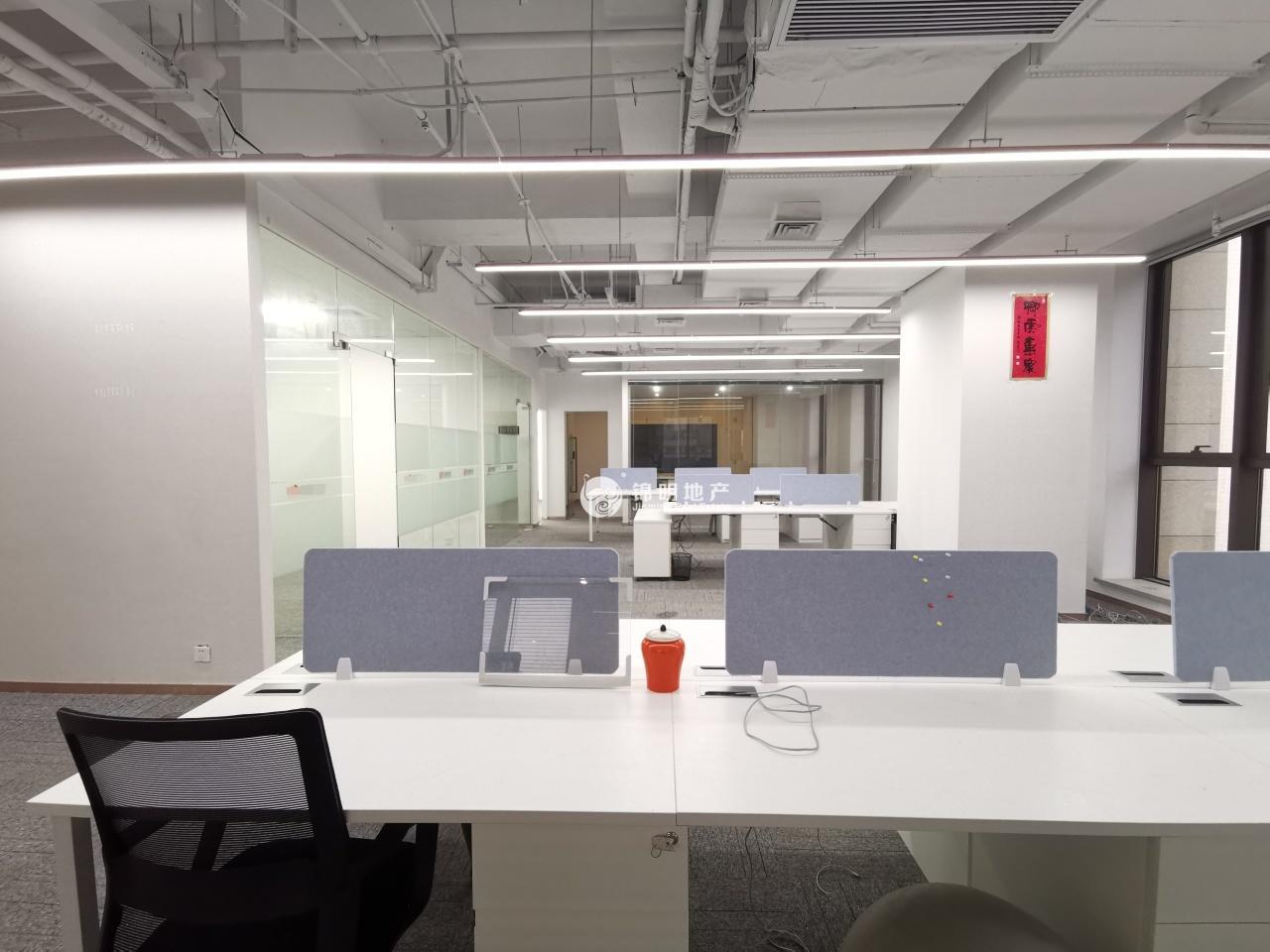 东外滩海鸥科创大厦452平米写字楼出租