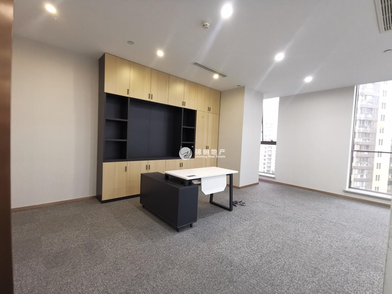 东外滩海鸥科创大厦452平米写字楼出租