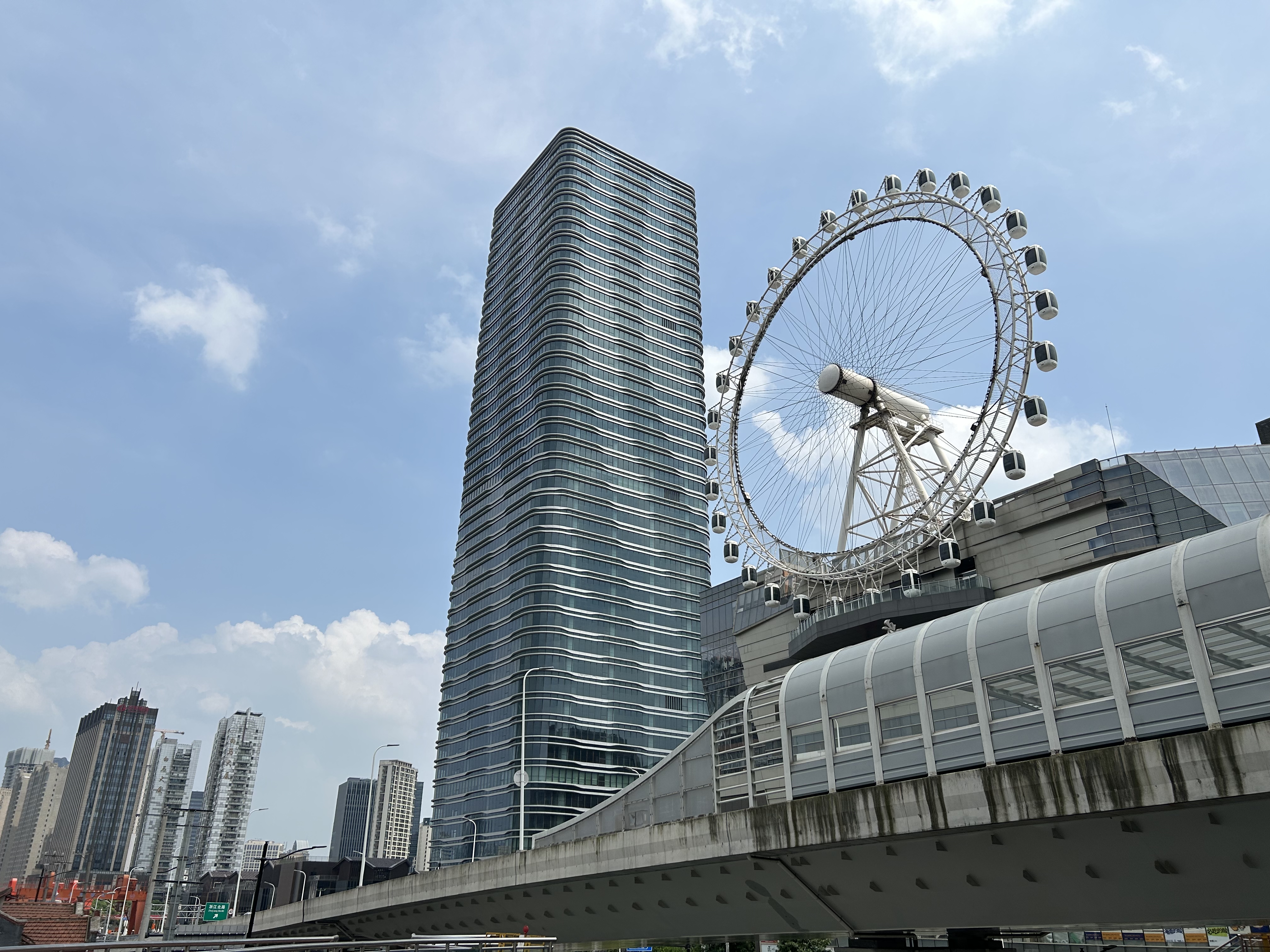 西藏北路汇能大悦中心83平米写字楼出租