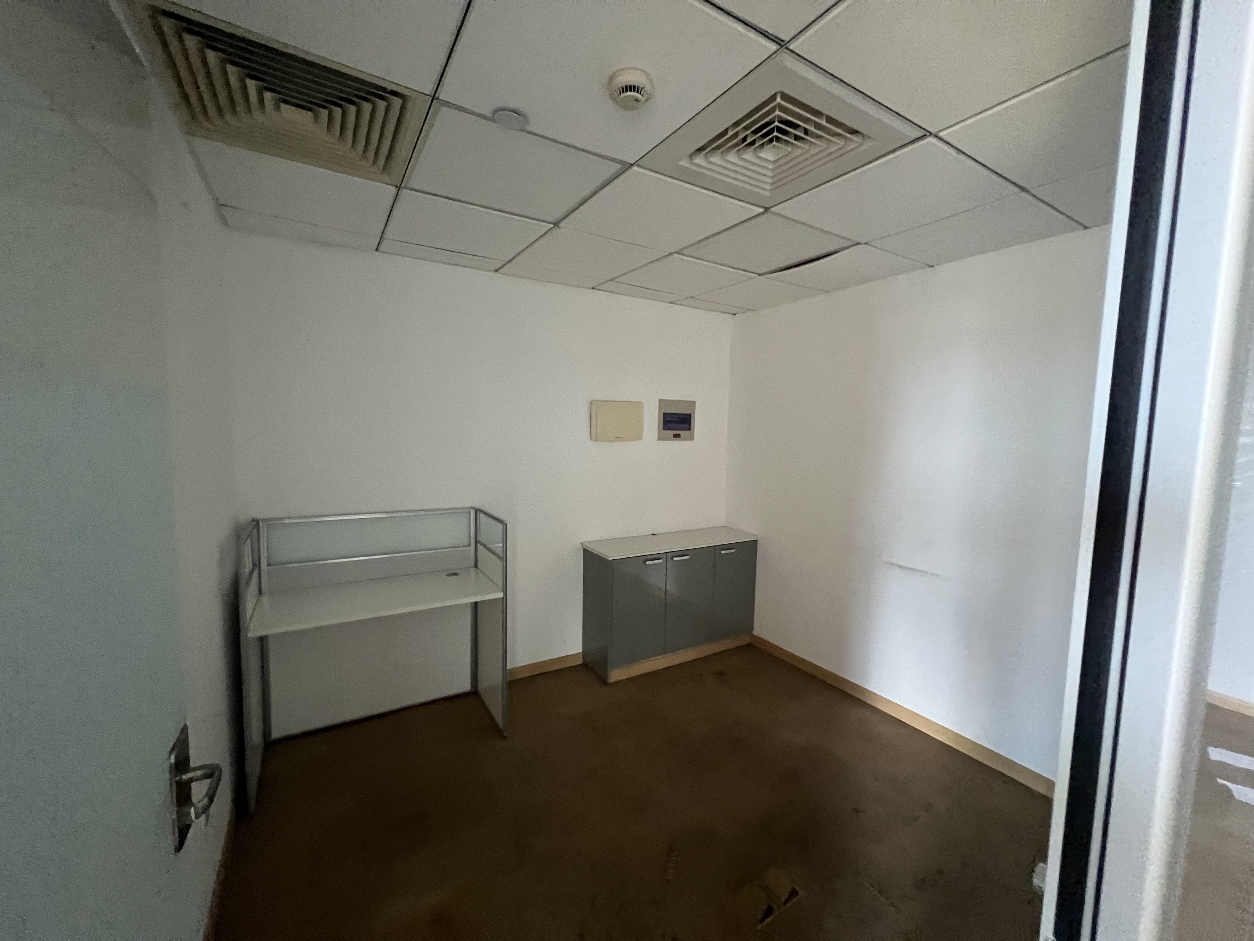 莘庄绿地蓝海103平米写字楼出租