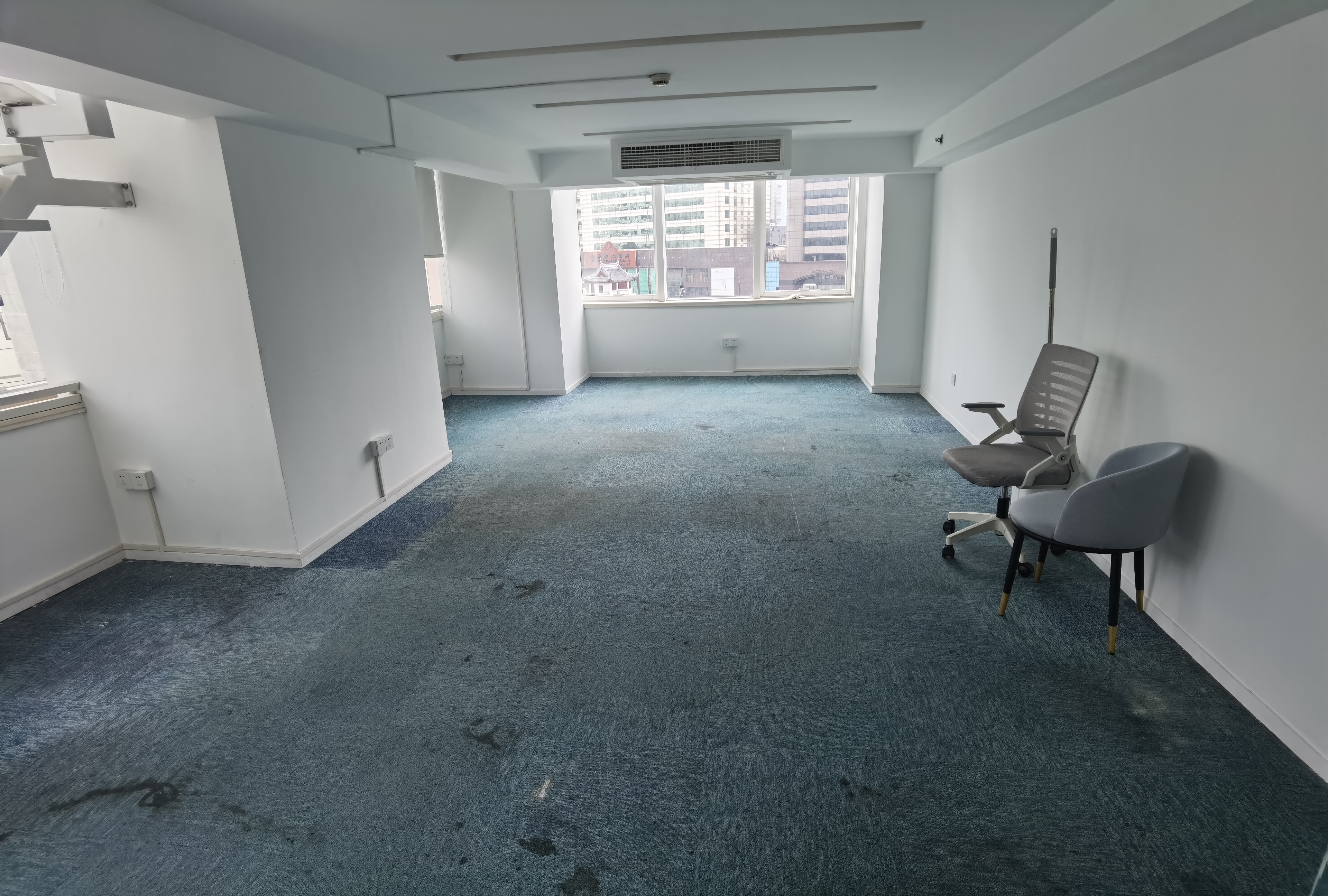 四川北路海泰时代大厦59平米写字楼出租