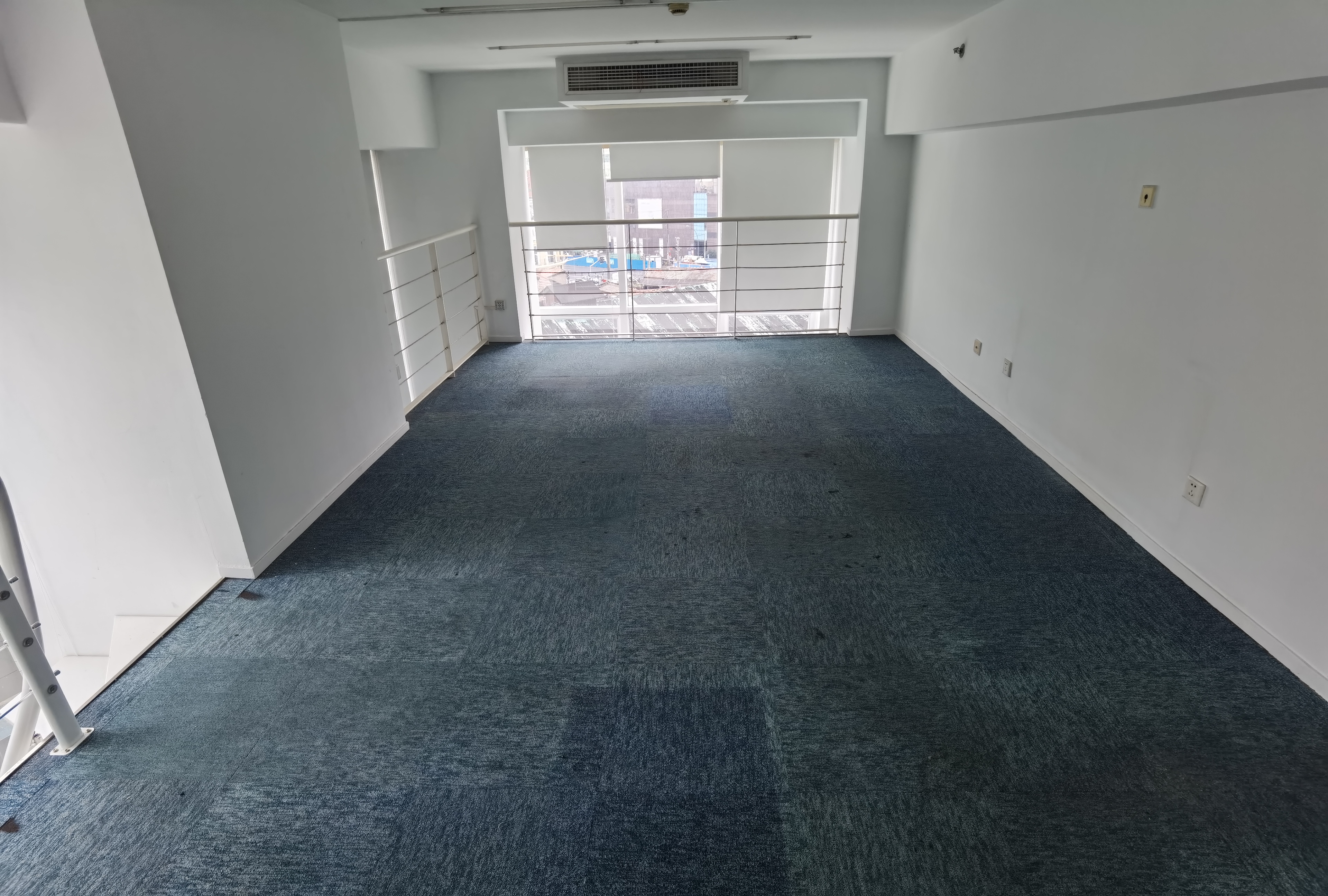 四川北路海泰时代大厦59平米写字楼出租