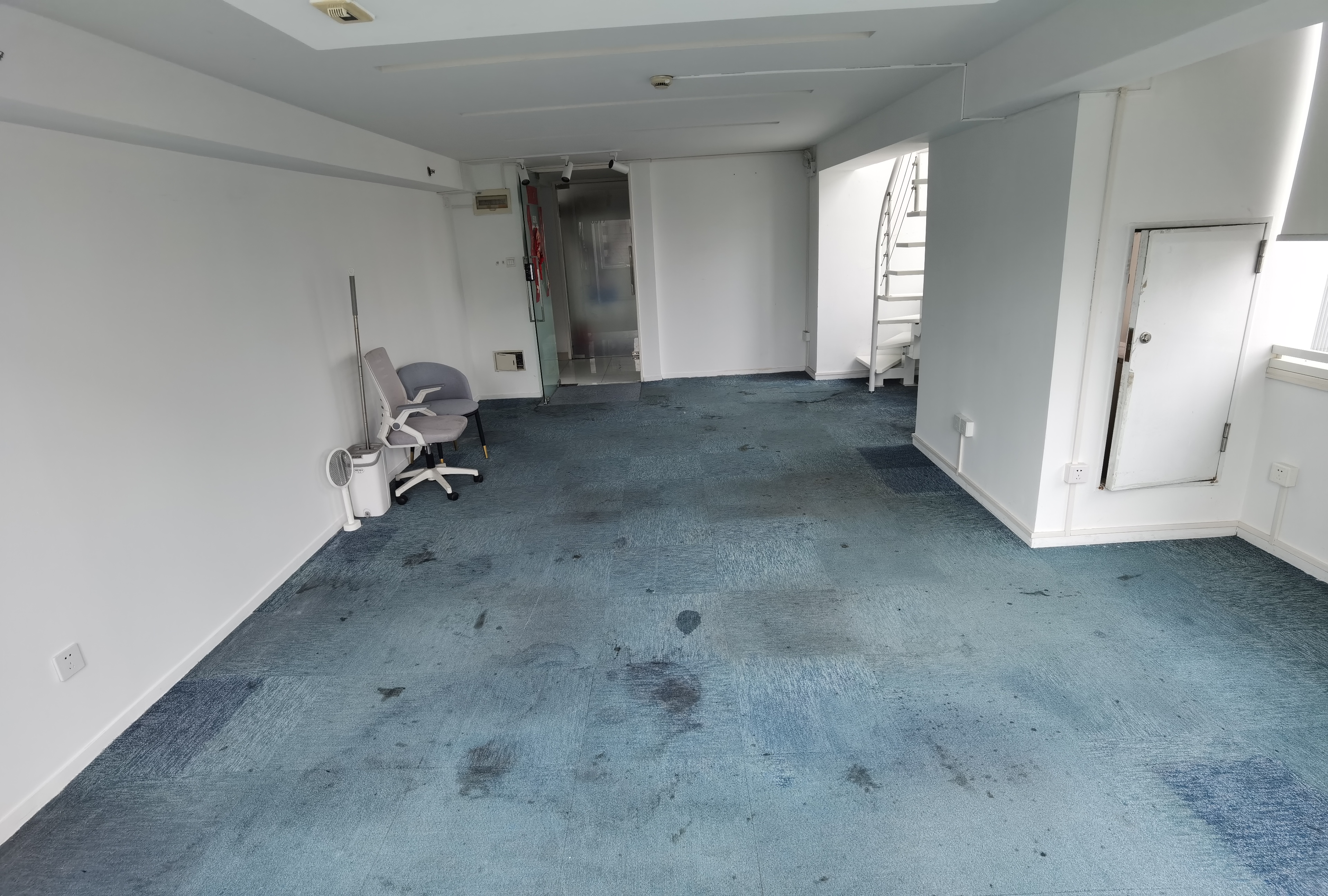 四川北路海泰时代大厦59平米写字楼出租