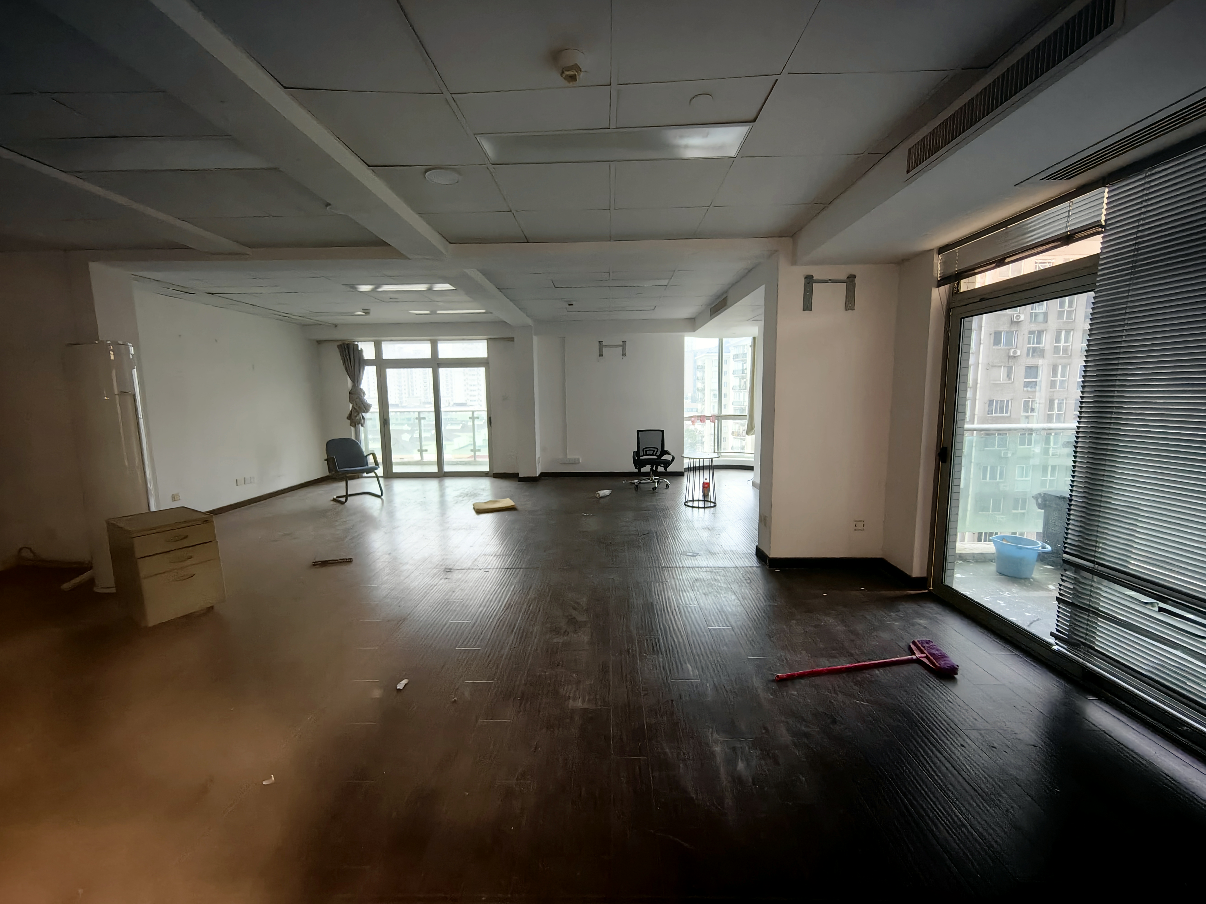 建国西路友谊时代大厦174平米写字楼出租
