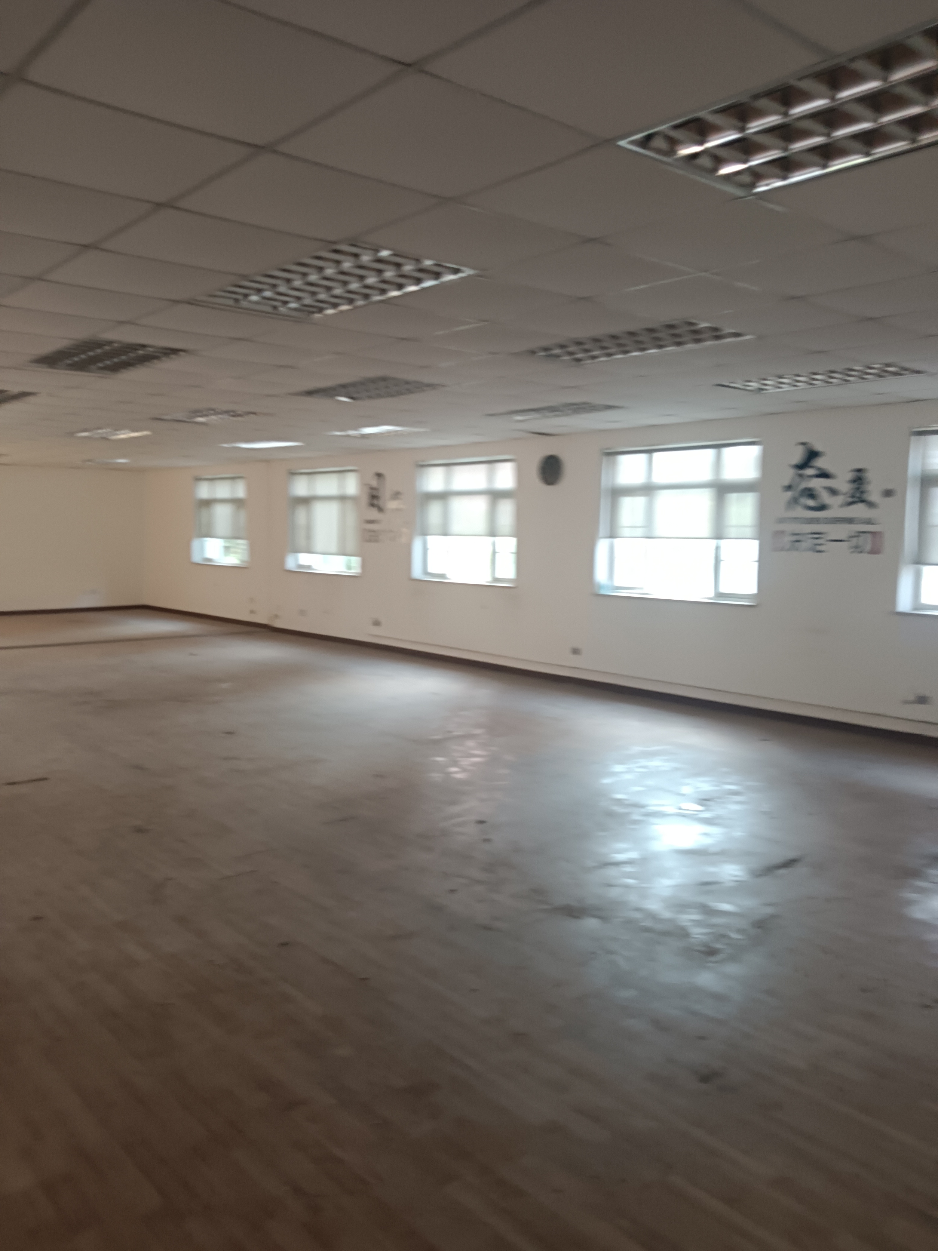 闸北公园锦灏佳园3694平米写字楼出售